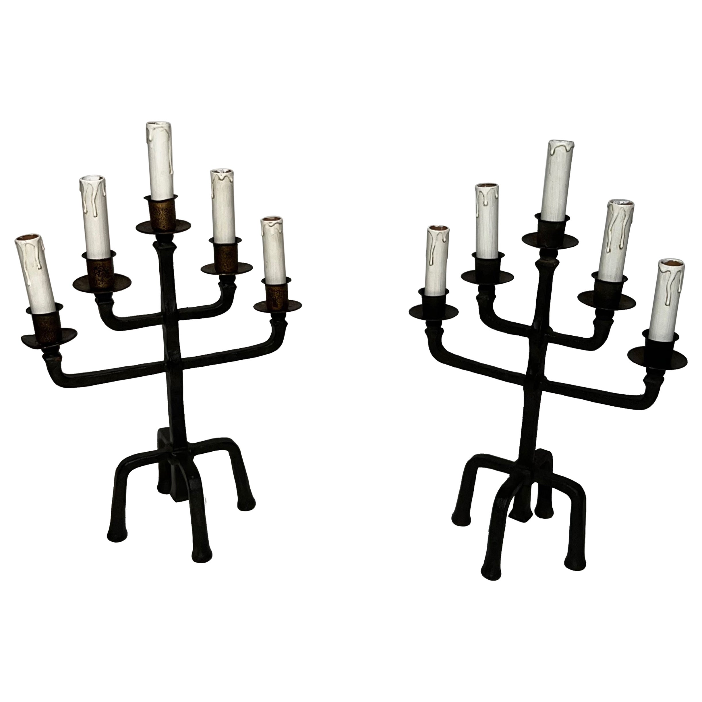 Pareja de Candelabros de Hierro Forjado de 5 Brazos