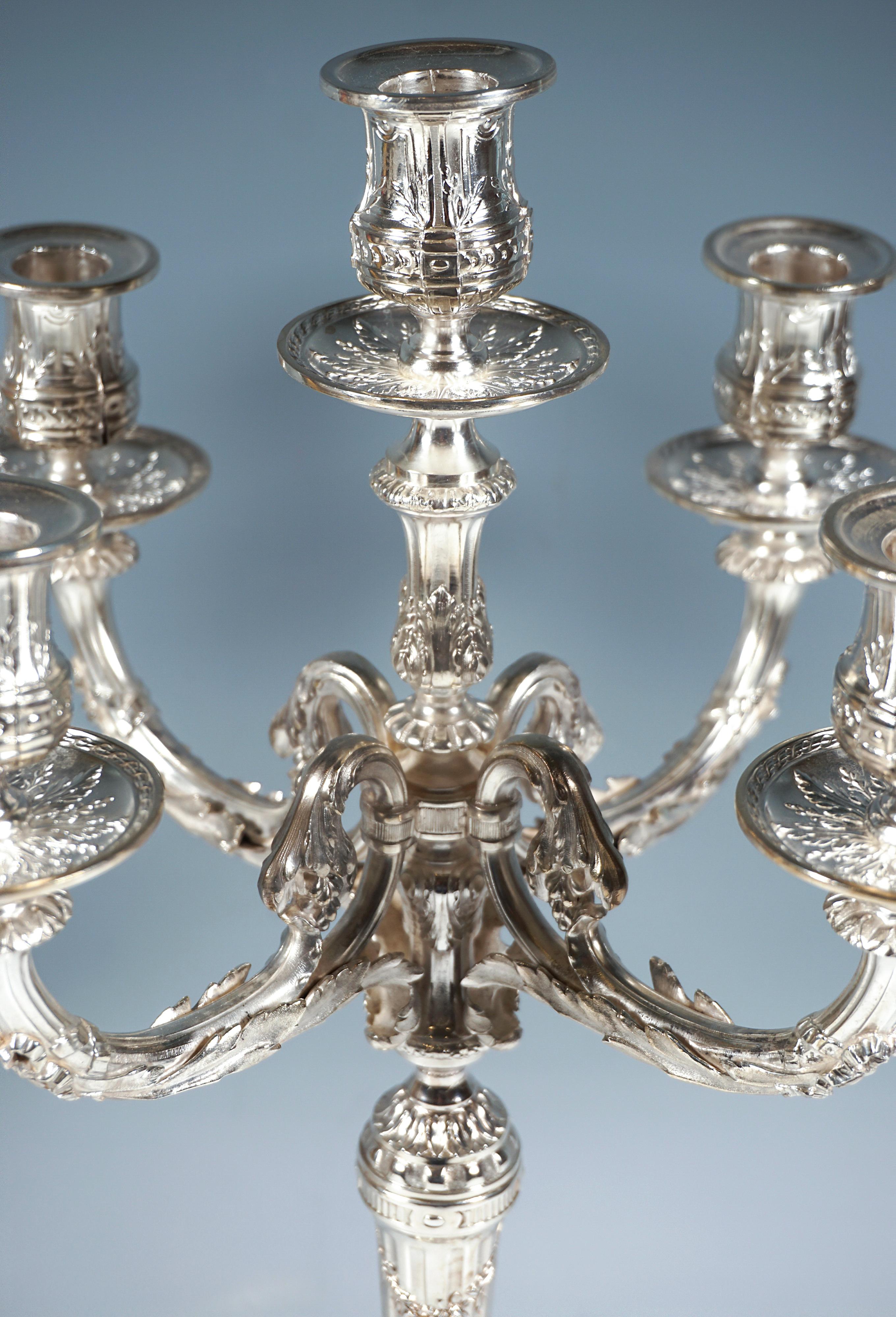 Inizio XX secolo Coppia di candelabri d'argento Art Nouveau a 5 fiamme, Tétard Frères Paris France c1910 in vendita