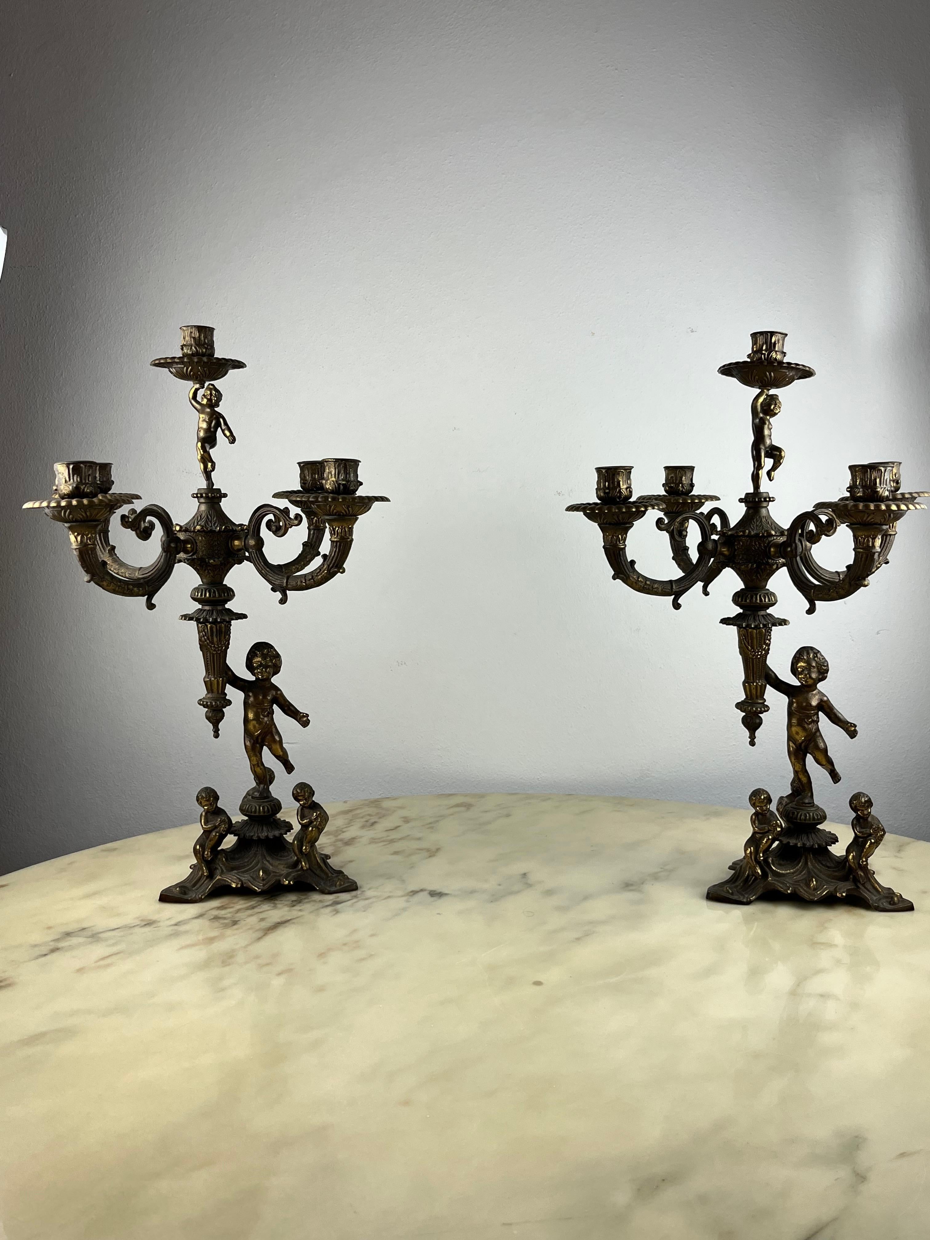 Pair of 5-flame bronze candelabra, Italy, 1960s.
Found in a noble apartment in the Sicilian hinterland. Overall in excellent condition considering its age. Very small signs of wear and tear.