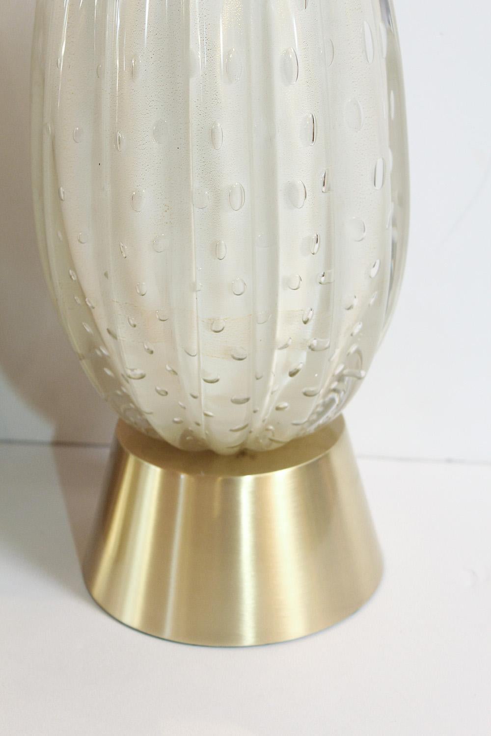 Mid-20th Century Pair of 50's Barbini White Gold-Dusted Bollicante Murano Lamps