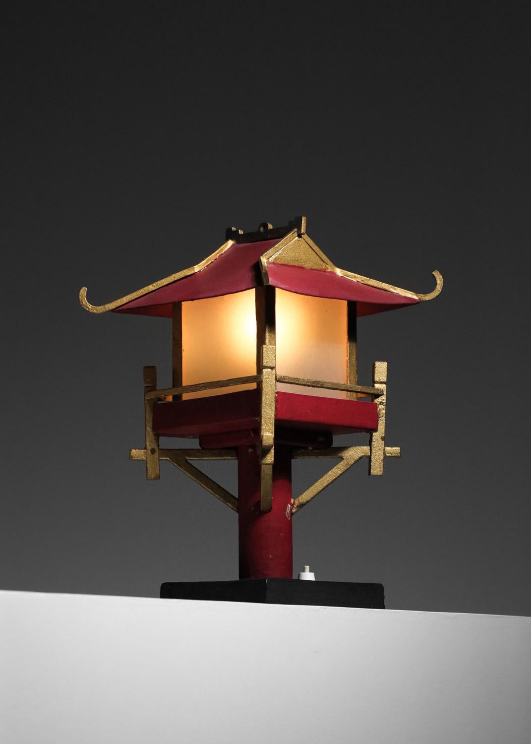 Pair of 50's lamps in the shape of a handcrafted Chinese pagoda For Sale 3