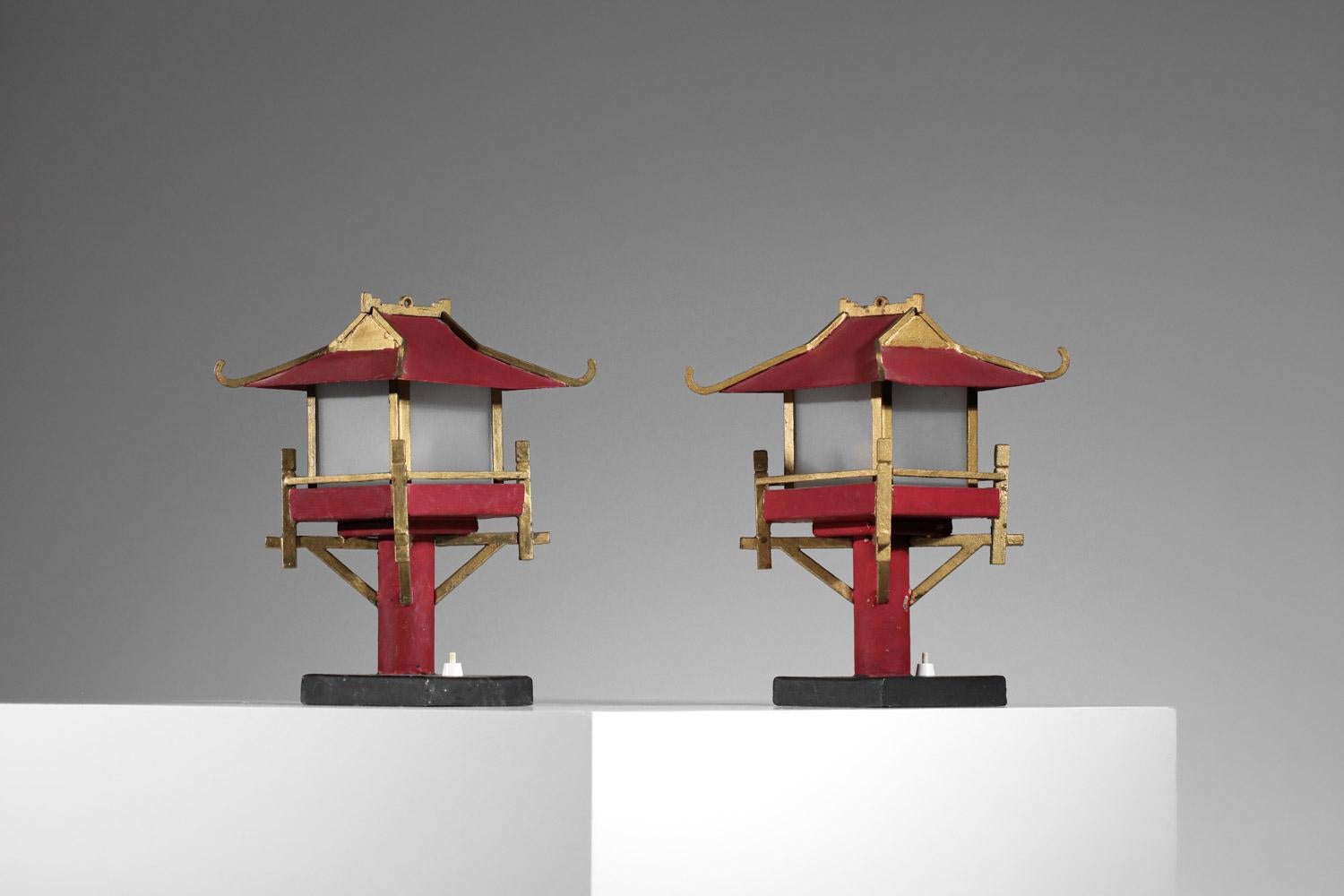 Pair of 50's lamps in the shape of a handcrafted Chinese pagoda For Sale 4