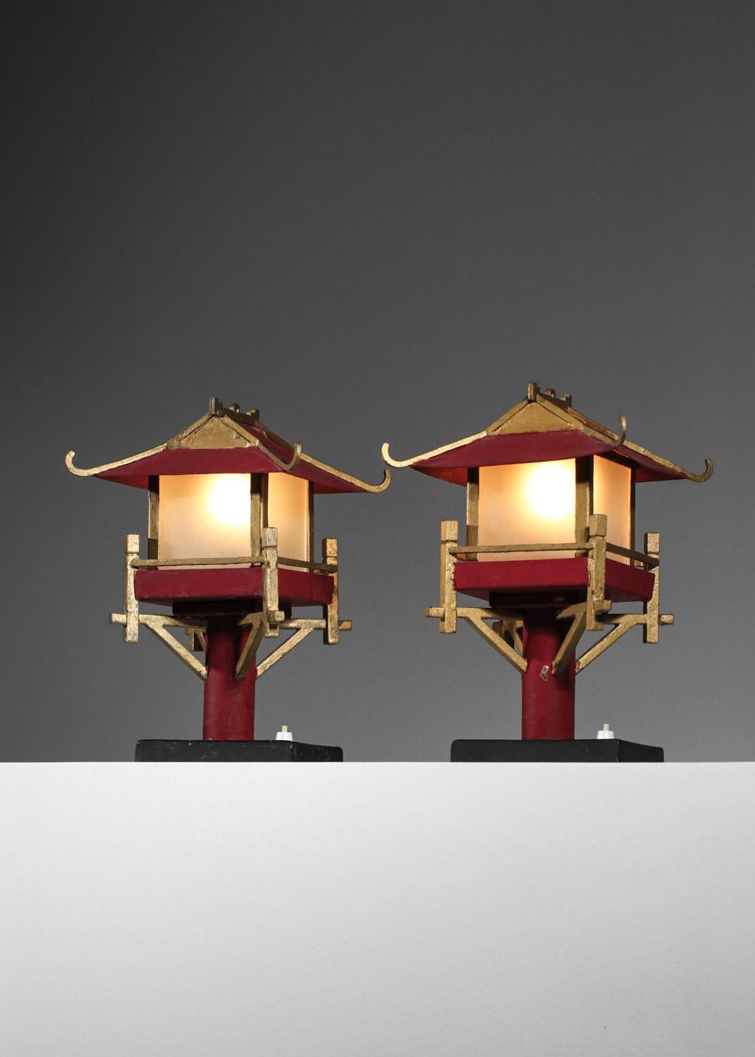 Pair of 50's lamps in the shape of a handcrafted Chinese pagoda For Sale 7