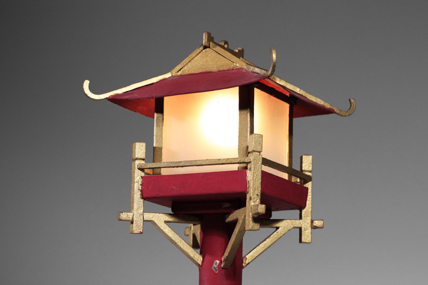 Pair of 50's lamps in the shape of a handcrafted Chinese pagoda For Sale 8