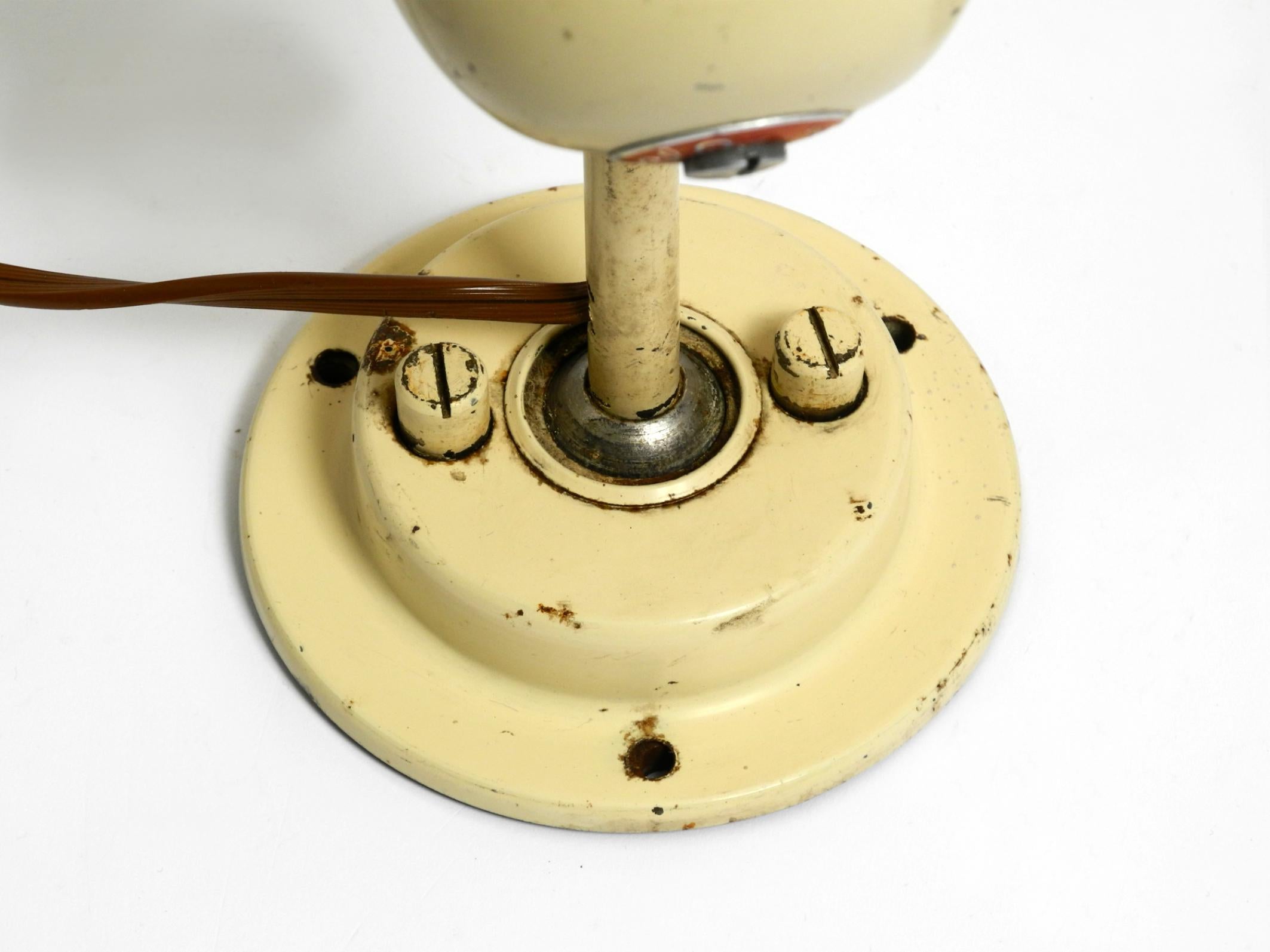 Coppia di lampade da parete o da soffitto in metallo degli anni '50 di Helo Leuchten Germania in vendita 4