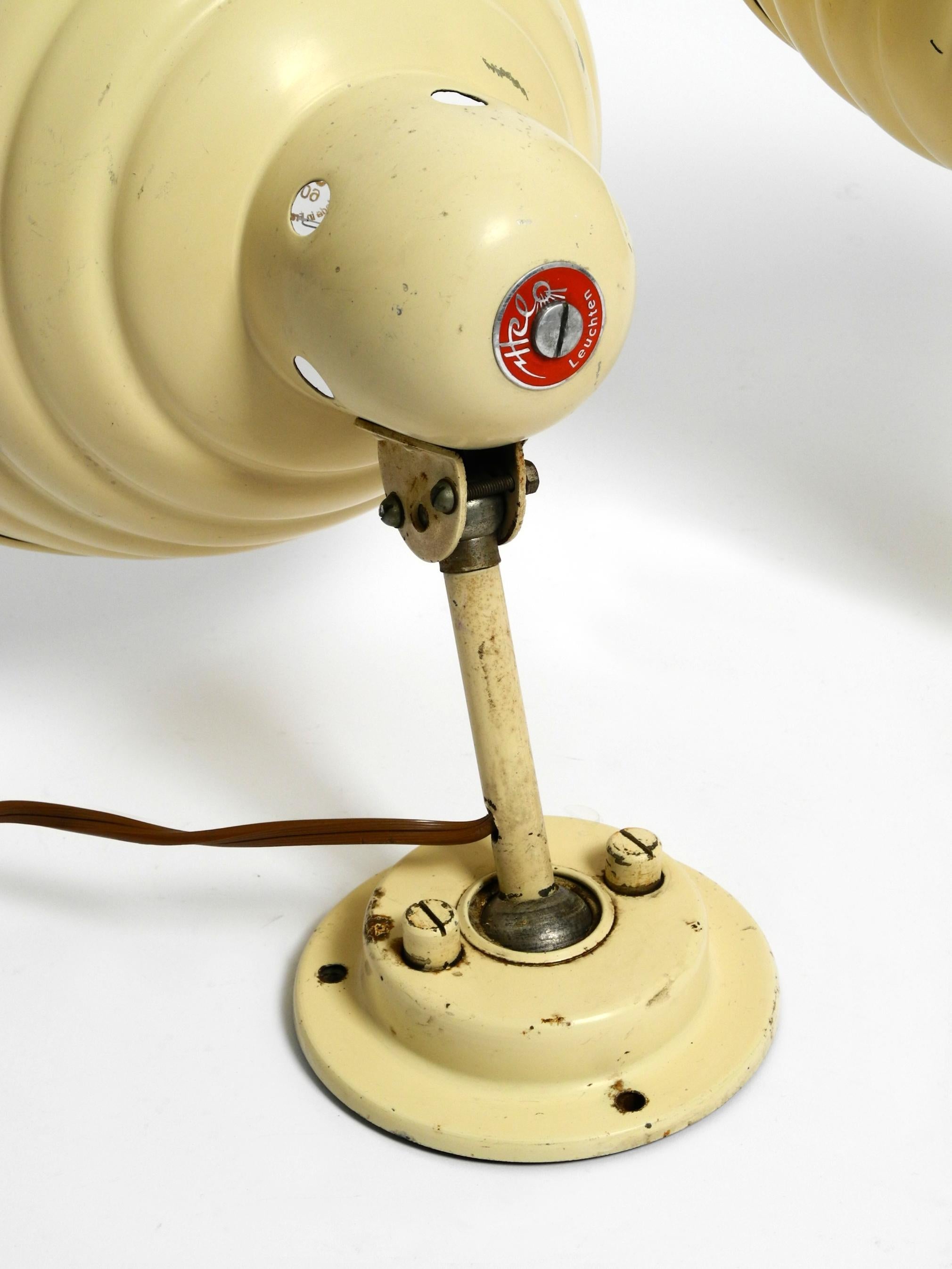 Coppia di lampade da parete o da soffitto in metallo degli anni '50 di Helo Leuchten Germania in vendita 5