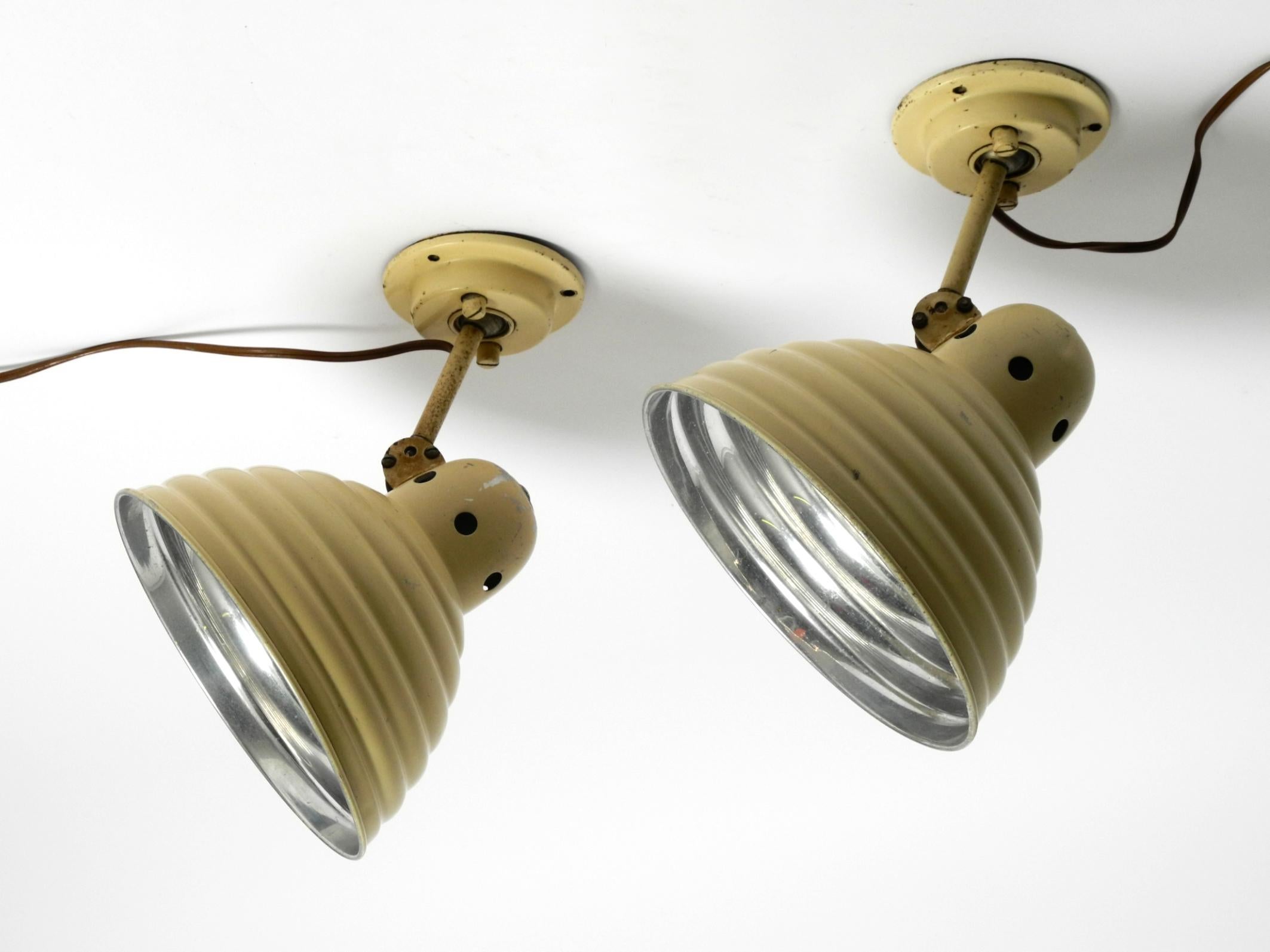 Coppia di lampade da parete o da soffitto in metallo degli anni '50 di Helo Leuchten Germania in vendita 8