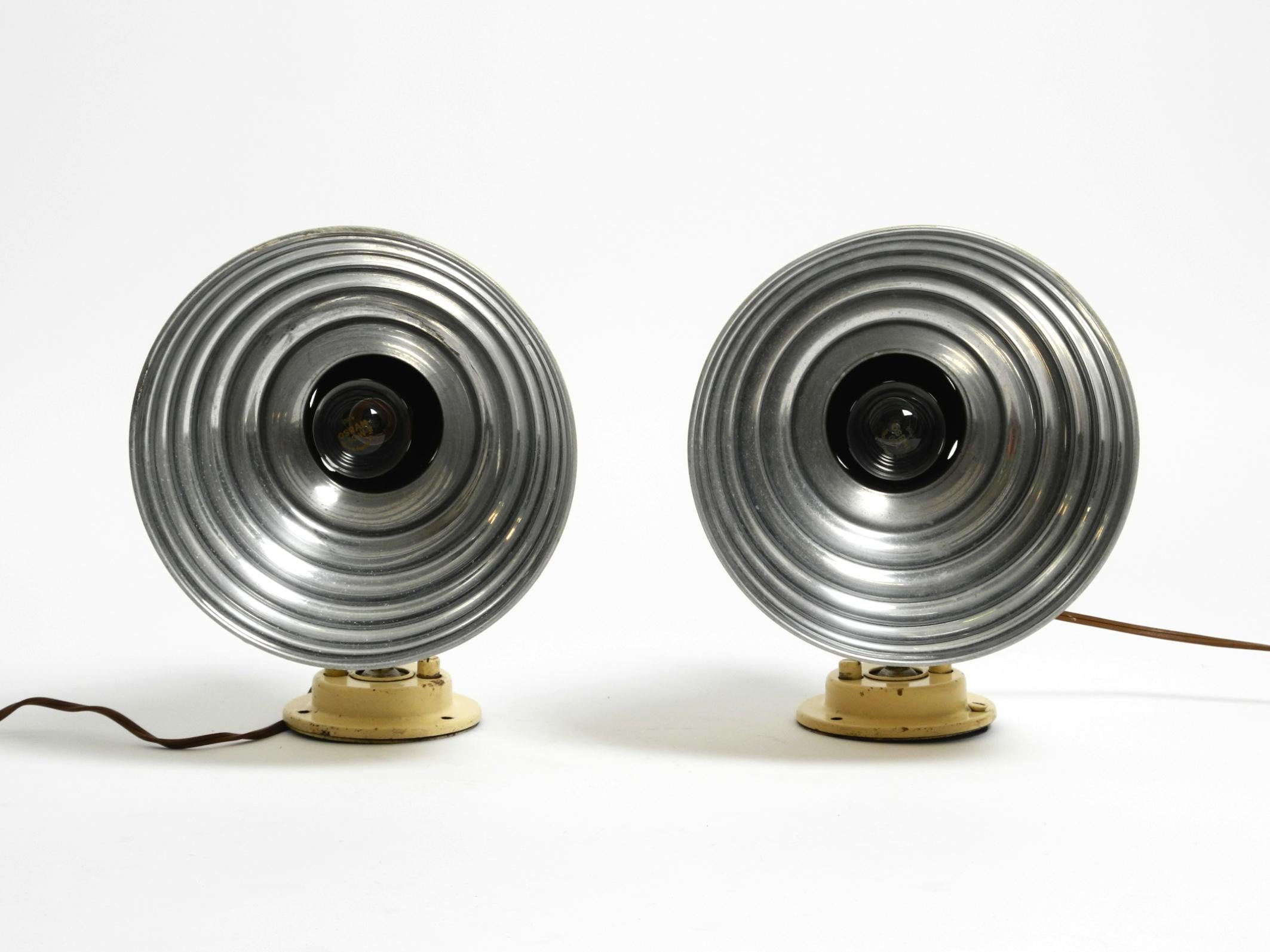 Coppia di lampade da parete o da soffitto in metallo degli anni '50 di Helo Leuchten Germania in vendita 13