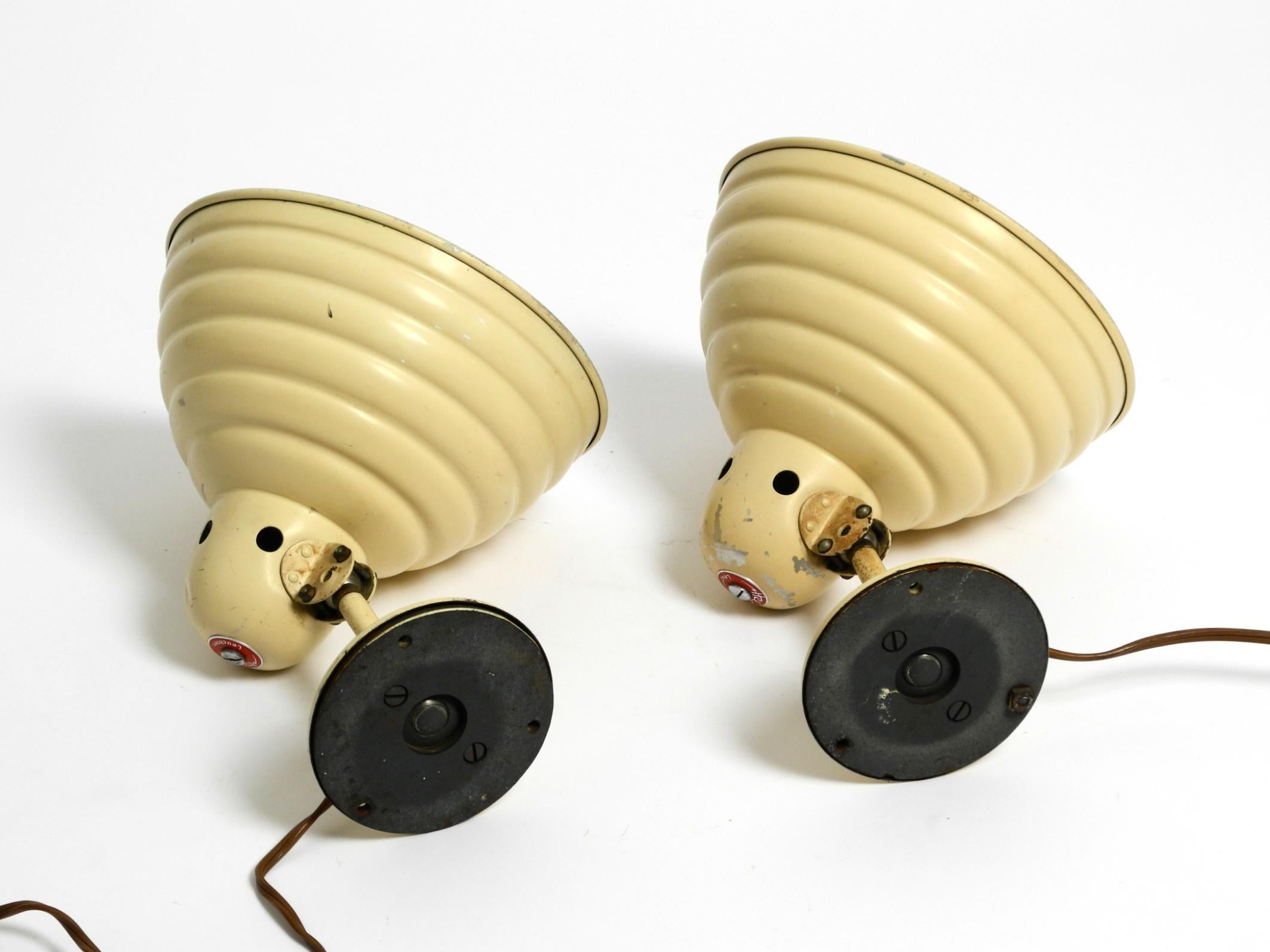 Coppia di lampade da parete o da soffitto in metallo degli anni '50 di Helo Leuchten Germania in vendita 1