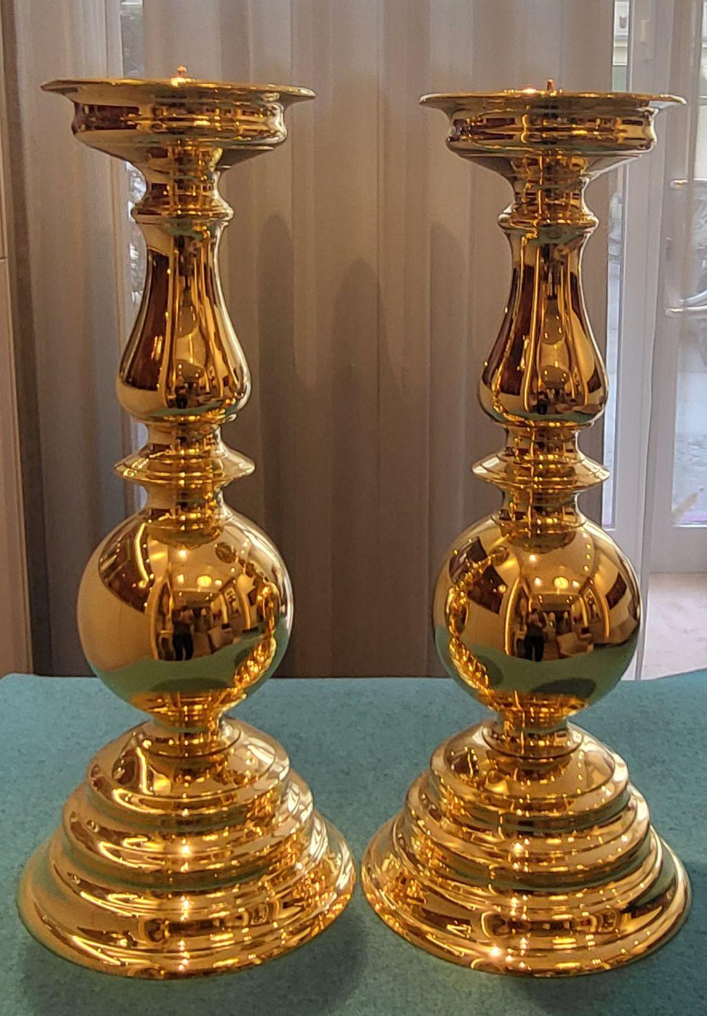 Pair of 51 cm Tall voluptuous Gold-Plated Brass Candleholders For Sale 3