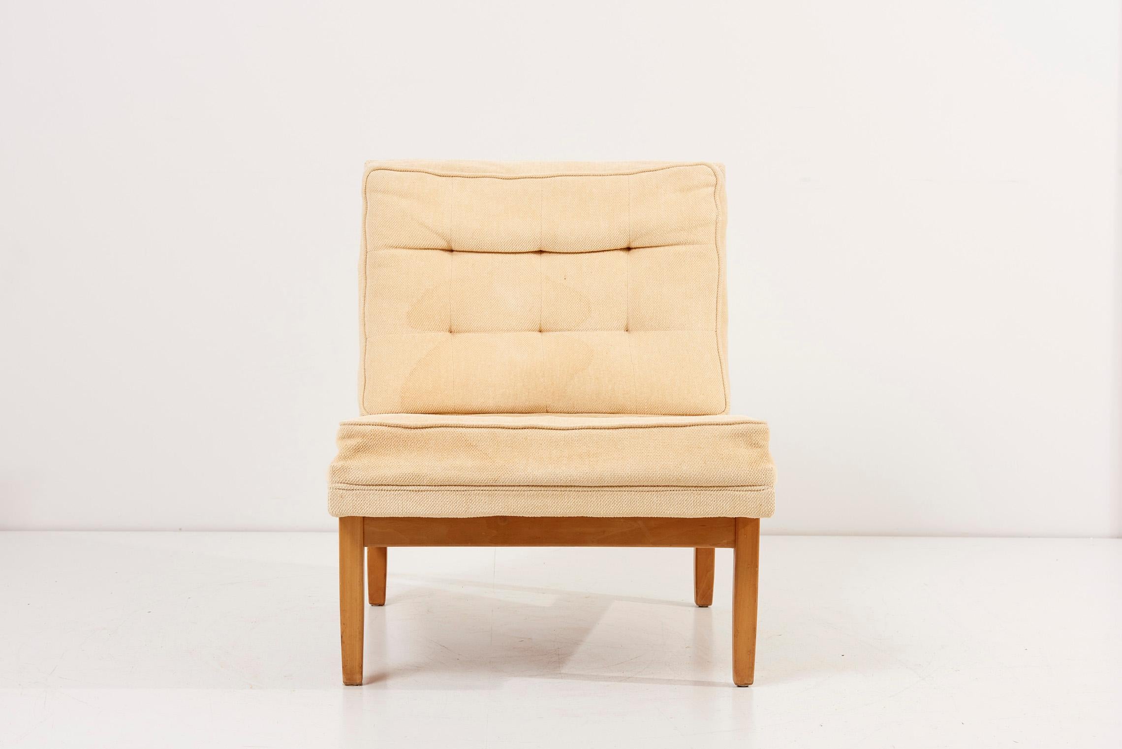 Pair of beige 51W Florence Knoll Lounge Chairs by Knoll Associates, USA, 1950s For Sale 9