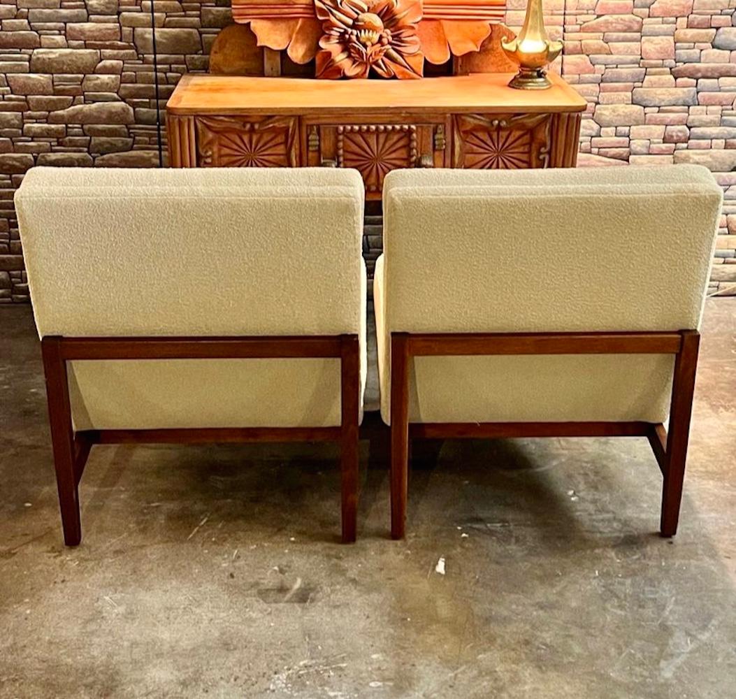 Mid-Century Modern Pair of 51W Florence Knoll Lounge Chairs, circa 1950s