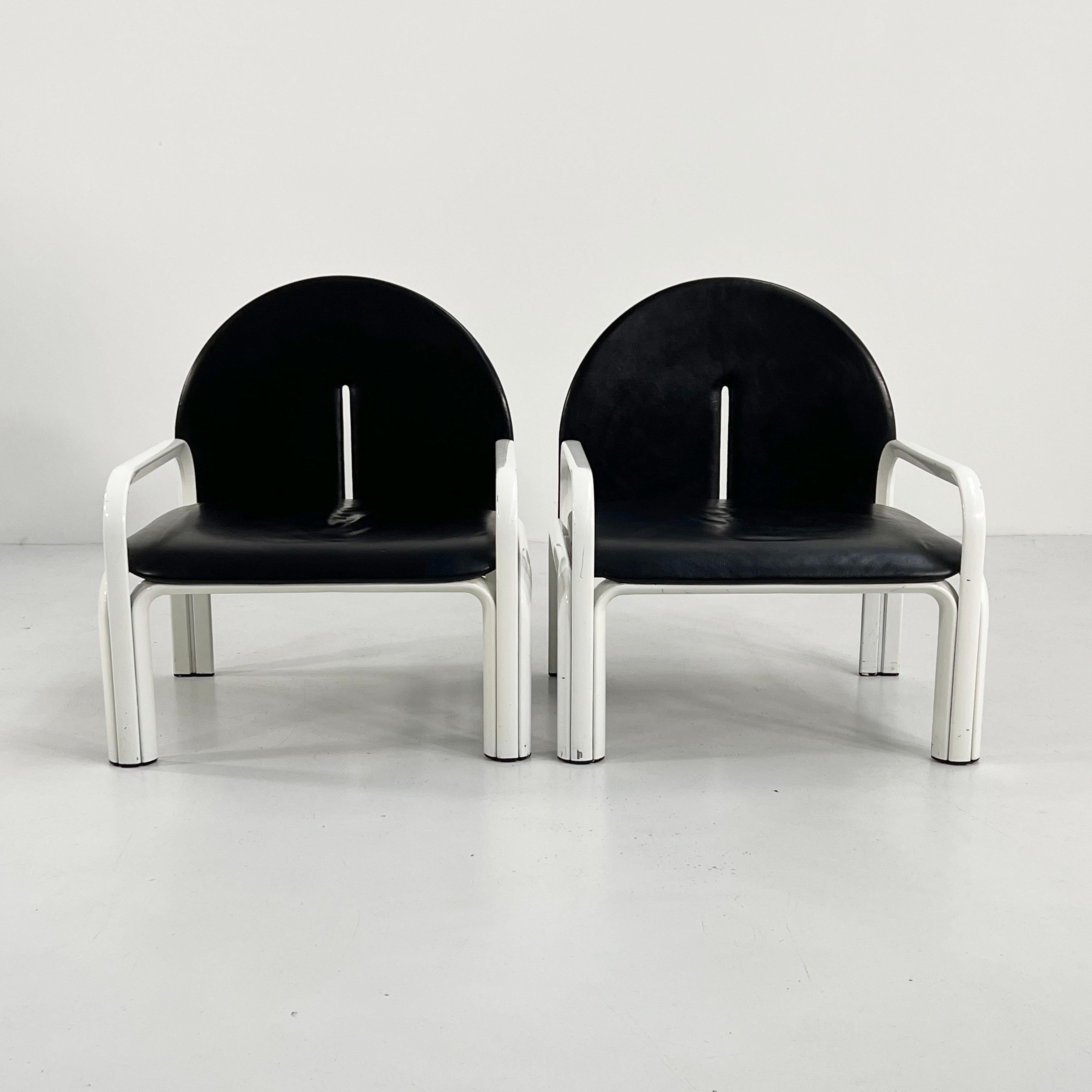 Mid-Century Modern Pair of 54 L Armchairs by Gae Aulenti for Knoll International, 1970s For Sale