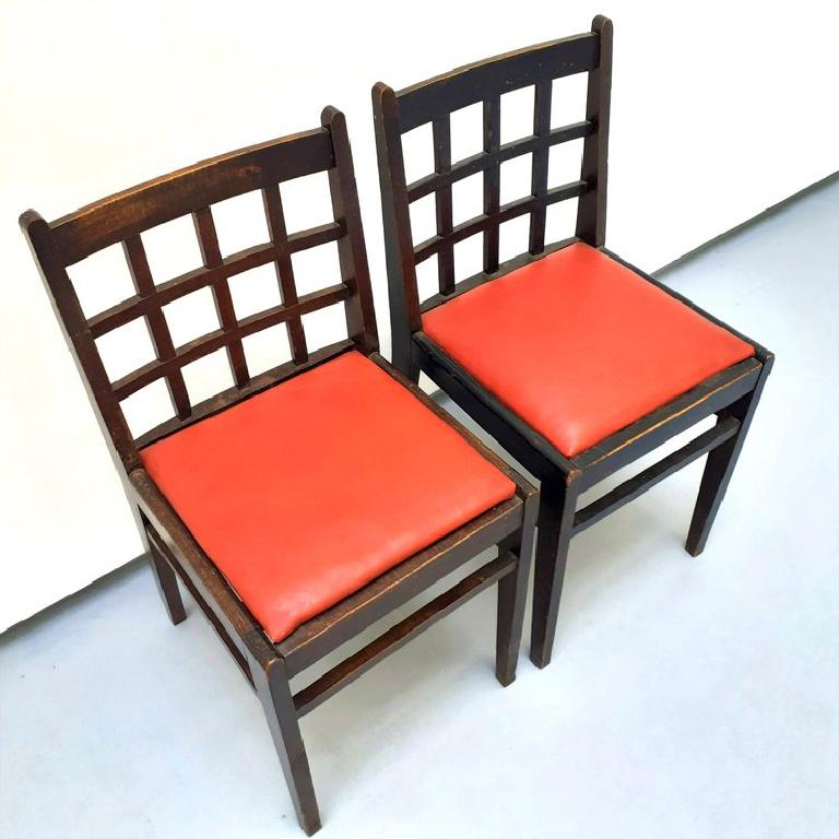 French Pair of 555 Bleech Chair and Red Skaï Seat by René Gabriel, Norma, 1941 For Sale