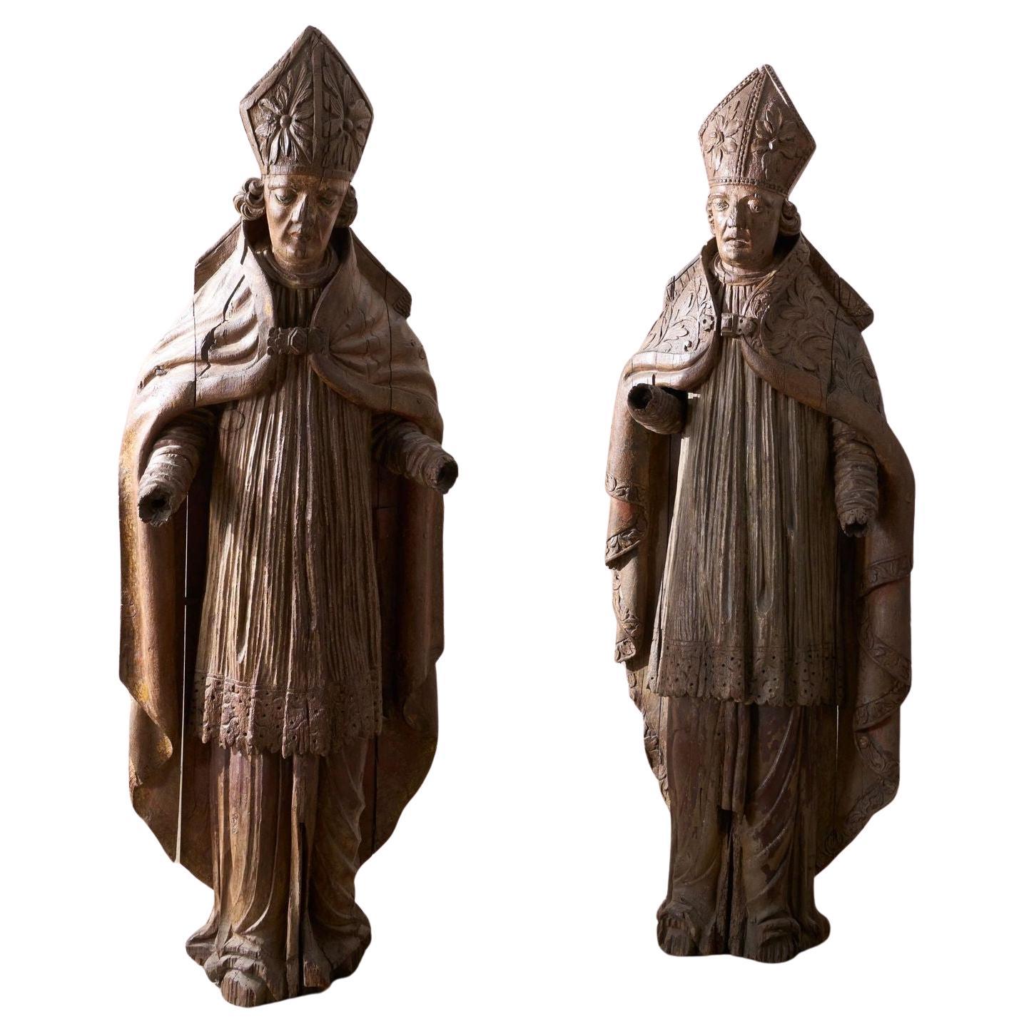 Coppia di vescovi intagliati del XVI secolo, alti 5ft5inch in vendita