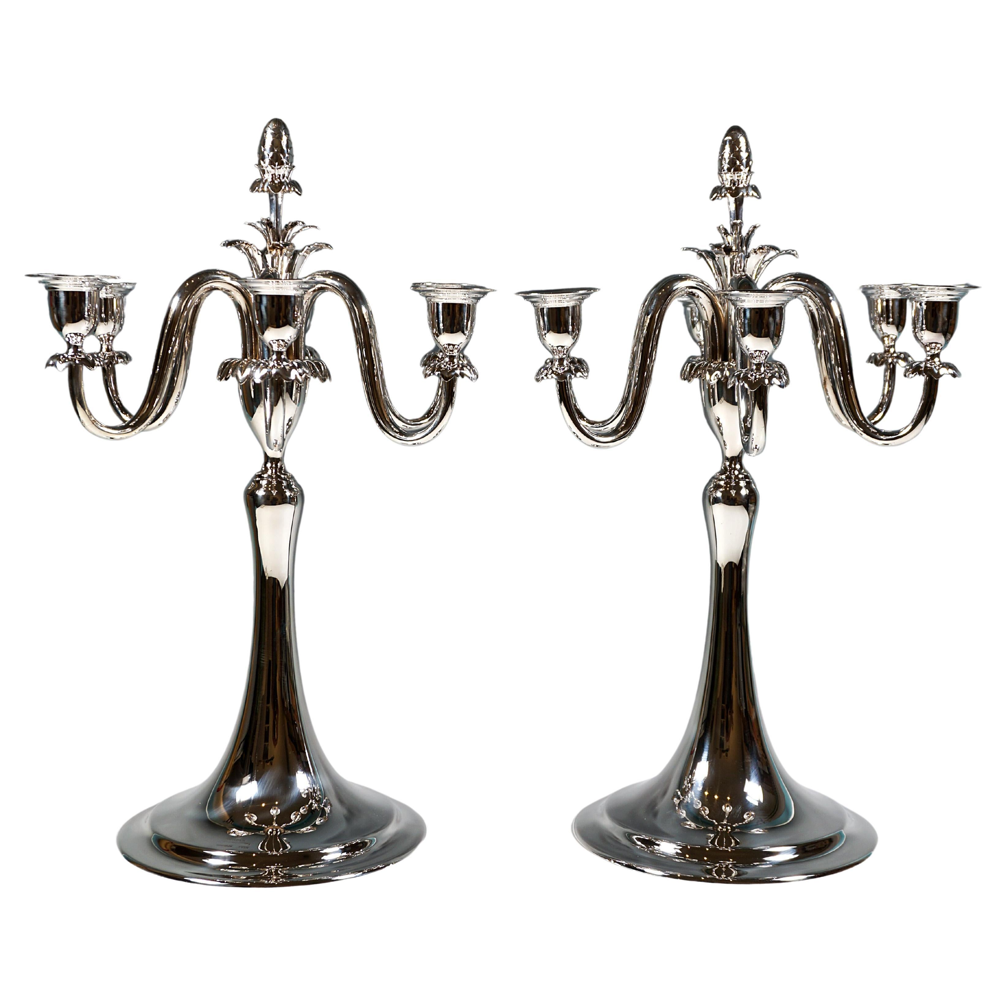 Coppia di candelabri d'argento a 6 fiamme in stile Art Nouveau, di J.C. Klinkosch Vienna, 1900 circa