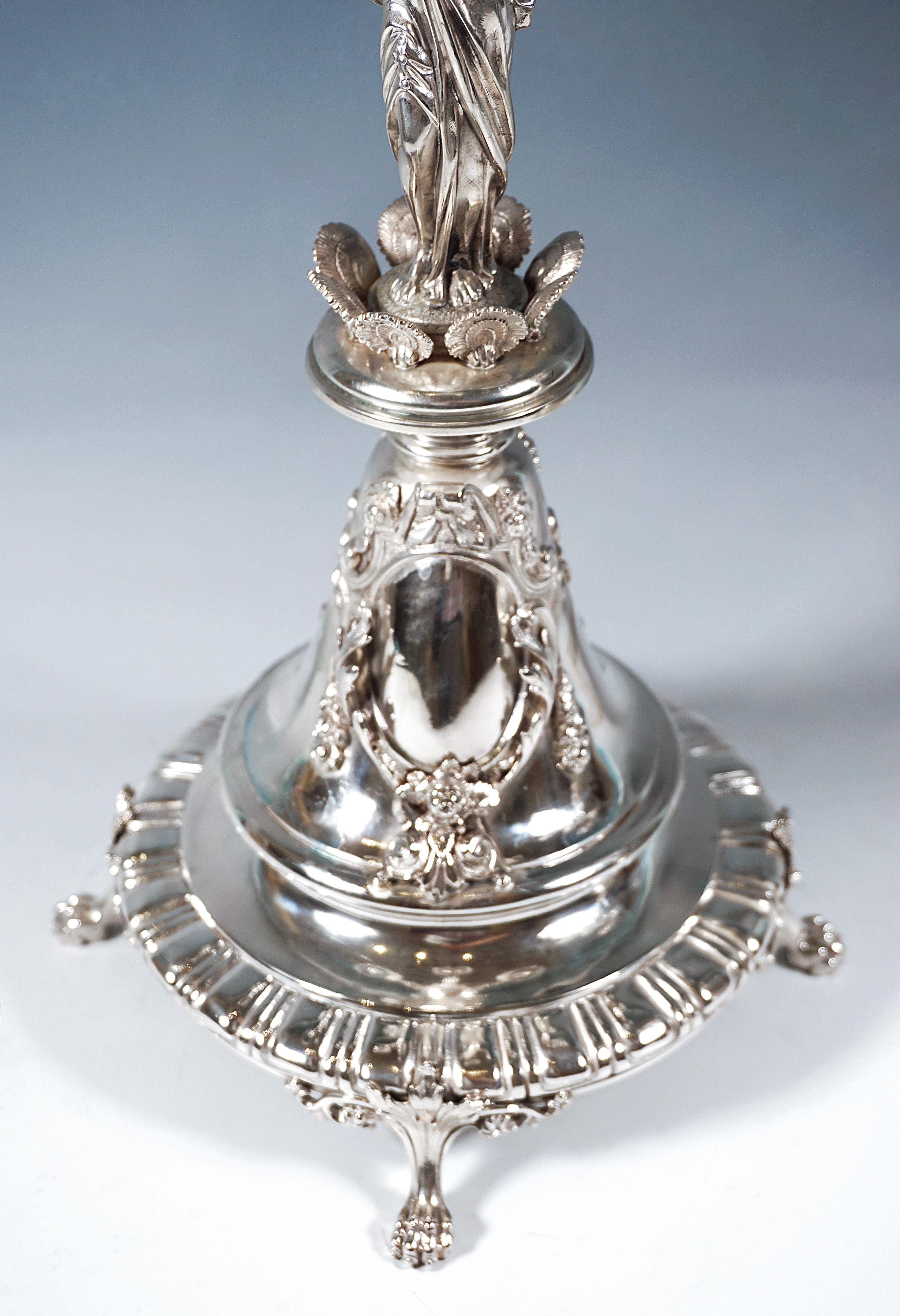 Pareja De Candelabros De Plata Art Nouveau De 6 Llamas Con Cariátides, Viena, Ca 1890 Silver en venta