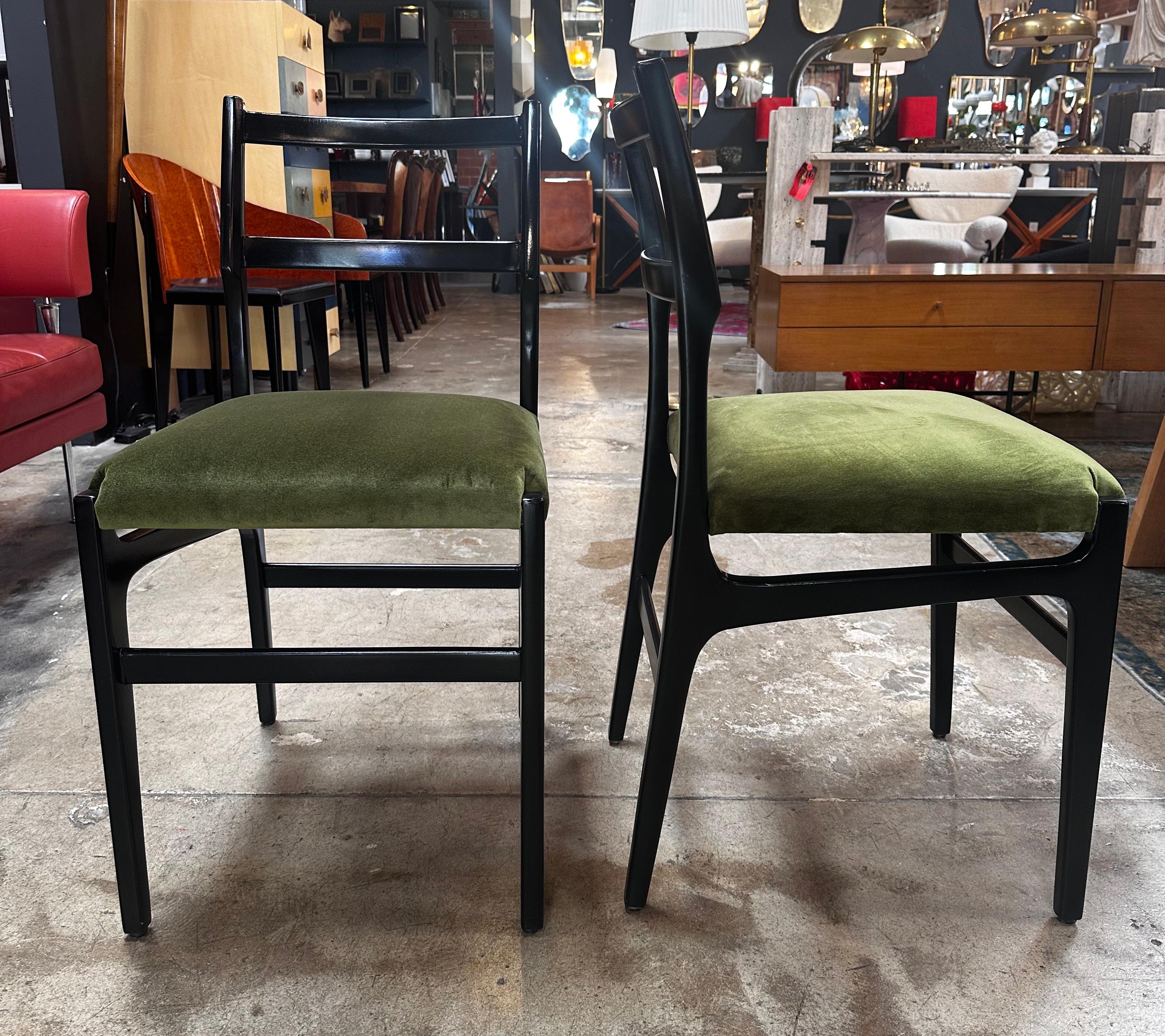 Mid-Century Modern Paire de 6 chaises de salle à manger Gio Ponti 