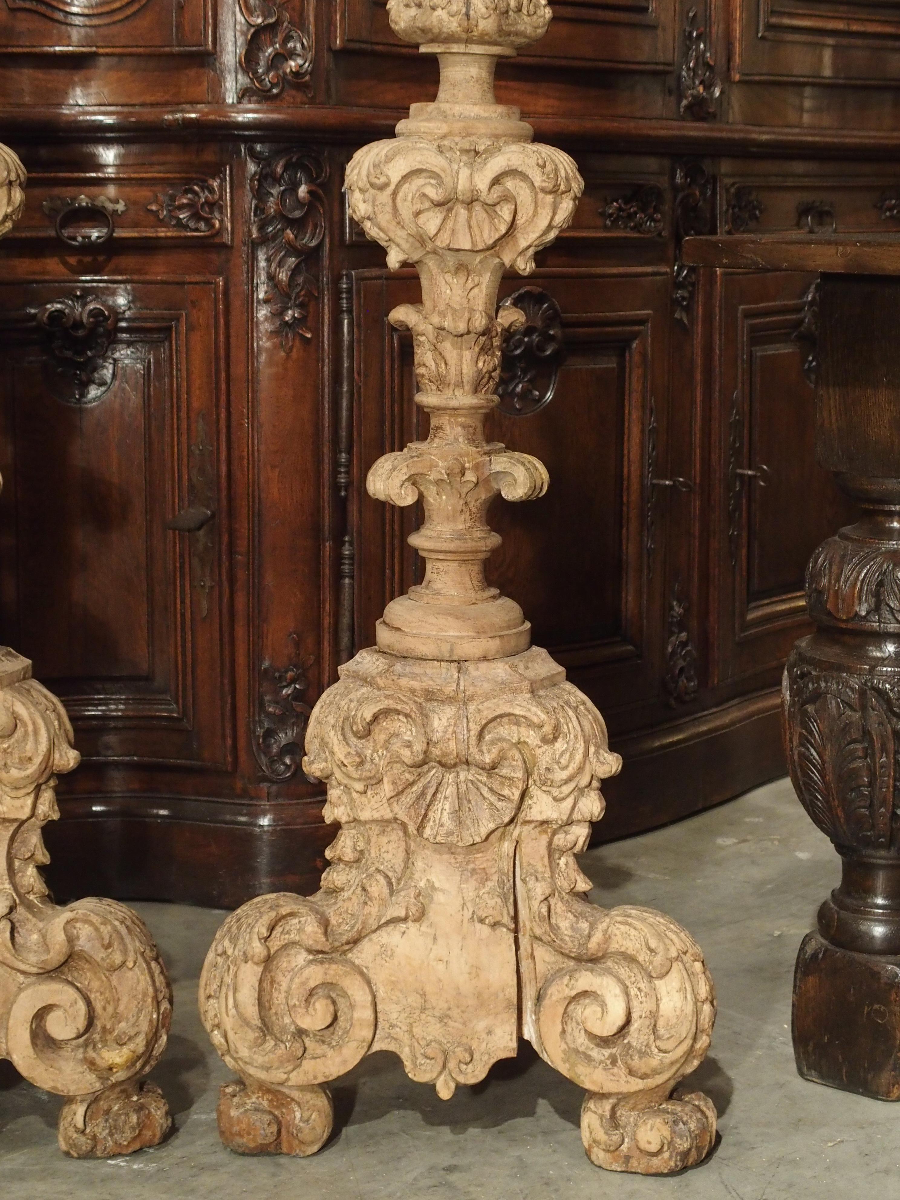 Pair of 17th Century Light Walnut Wood Candlesticks from France In Good Condition In Dallas, TX
