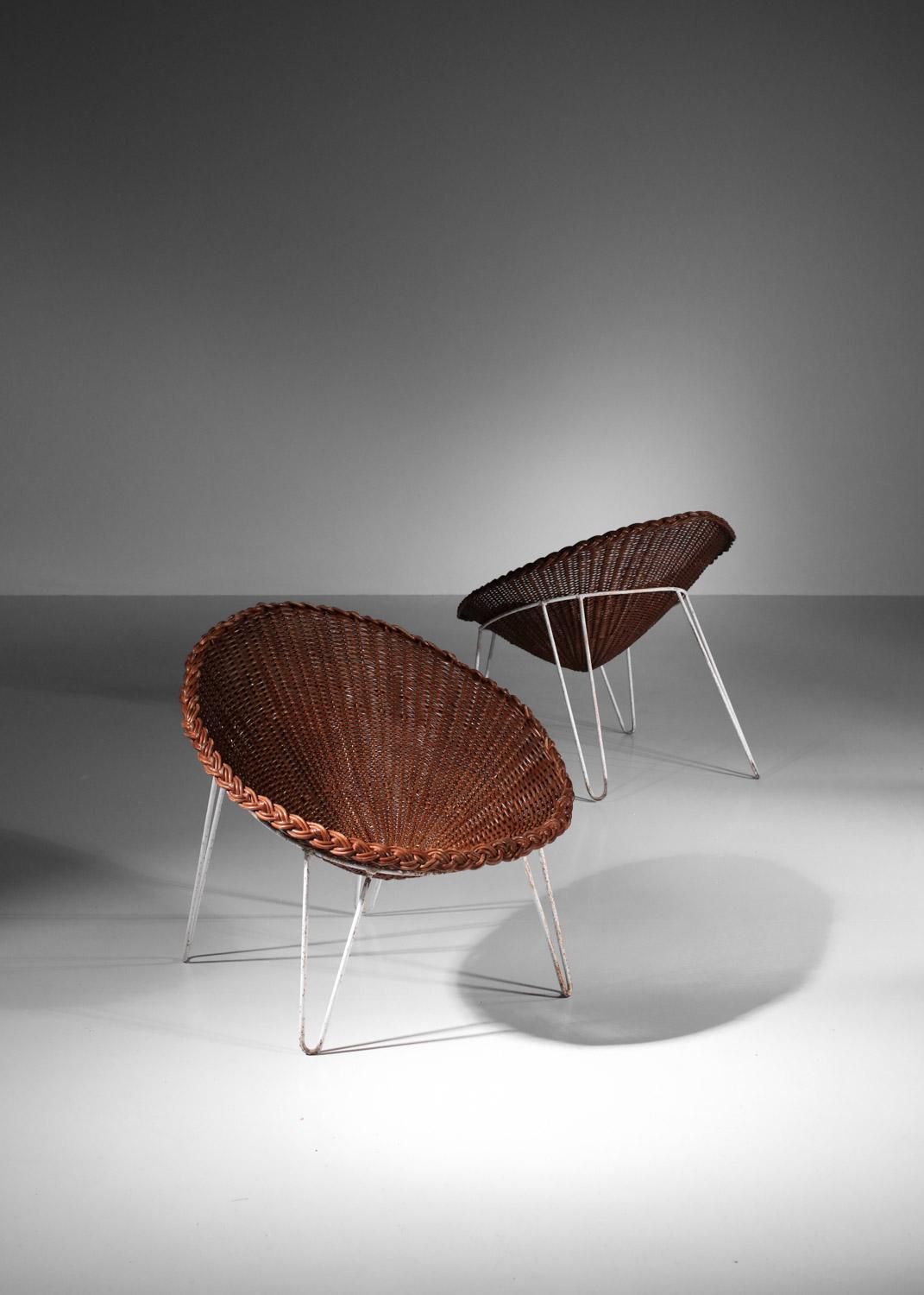Paire de fauteuils français des années 60 en rotin et osier design I442 en vente 9