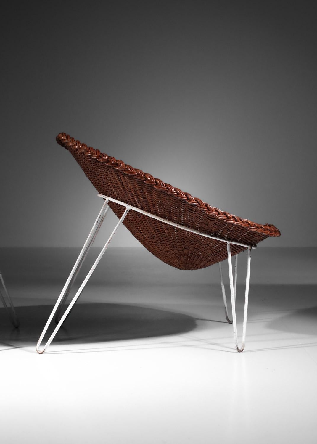 Paire de fauteuils français des années 60 en rotin et osier design I442 État moyen - En vente à Ternay, Auvergne-Rhône-Alpes