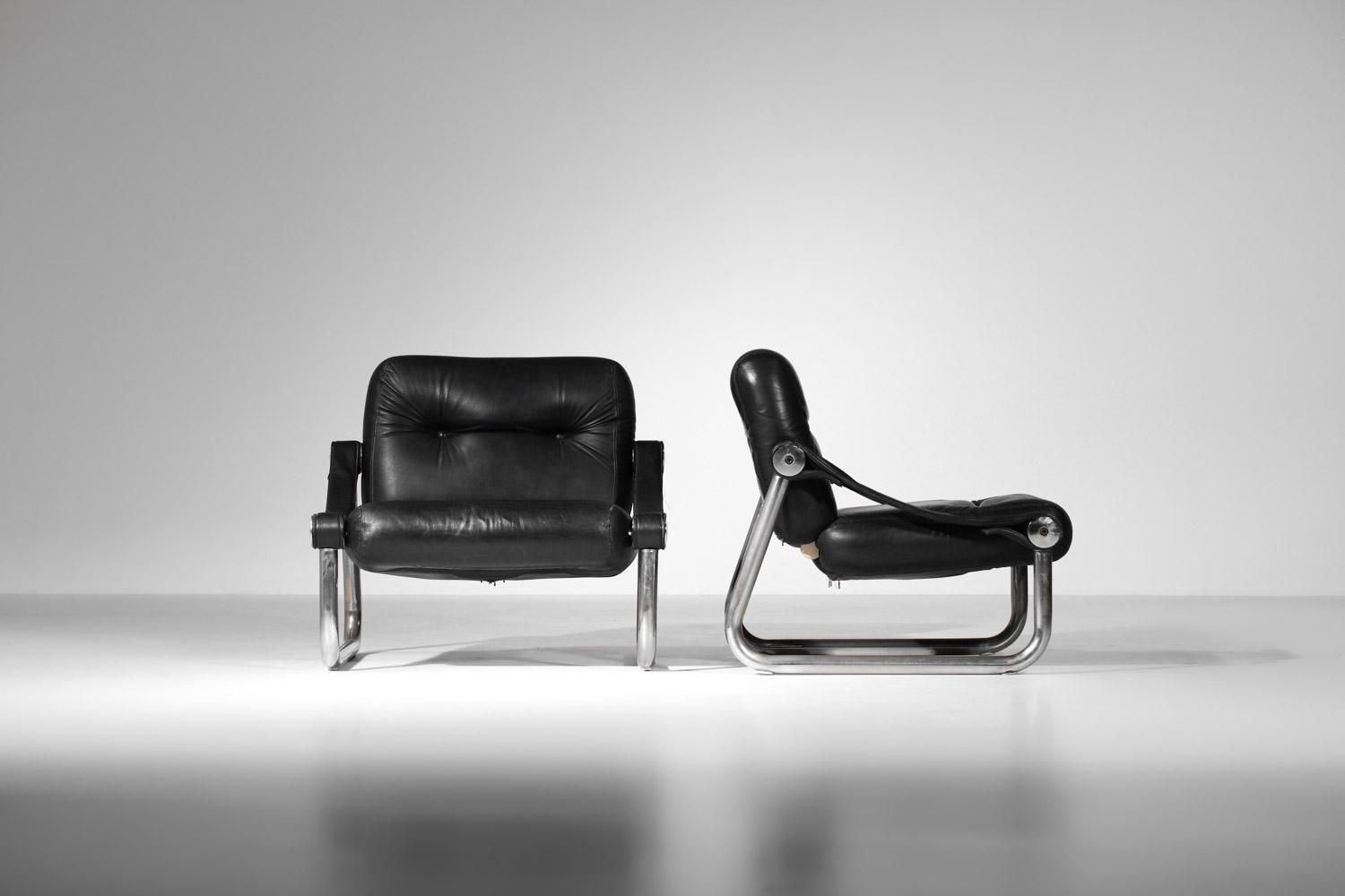 Mid-20th Century Pair of 60's leather and chromed tubular steel armchairs For Sale