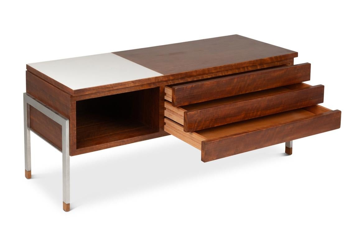 Metà XX secolo Coppia di cassettiere basse in teak degli anni '60 in vendita