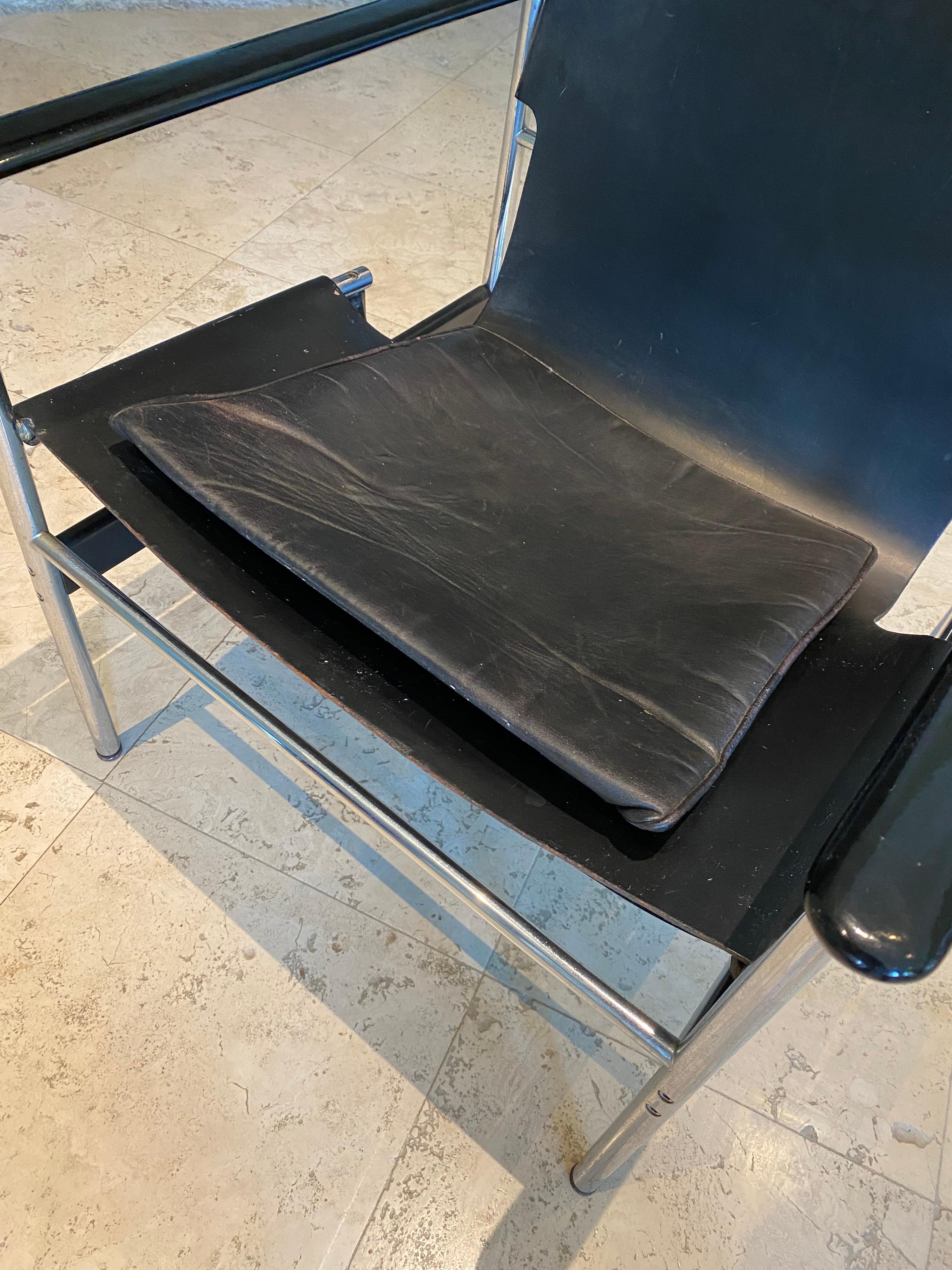 Pair of 657 Armchair by Charles Pollock for Knoll For Sale 2