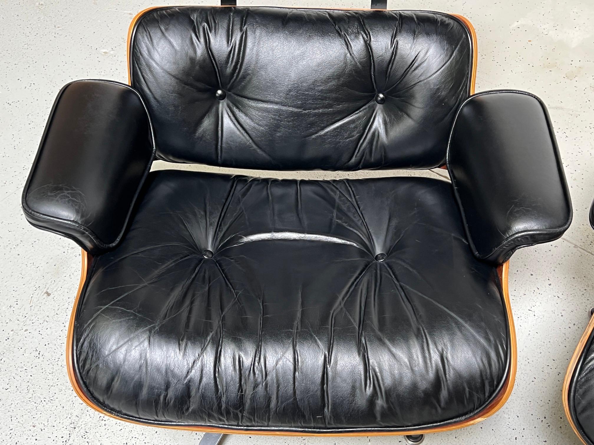 Pair of 670 Lounge Chairs by Charles Eames for Herman Miller For Sale 8
