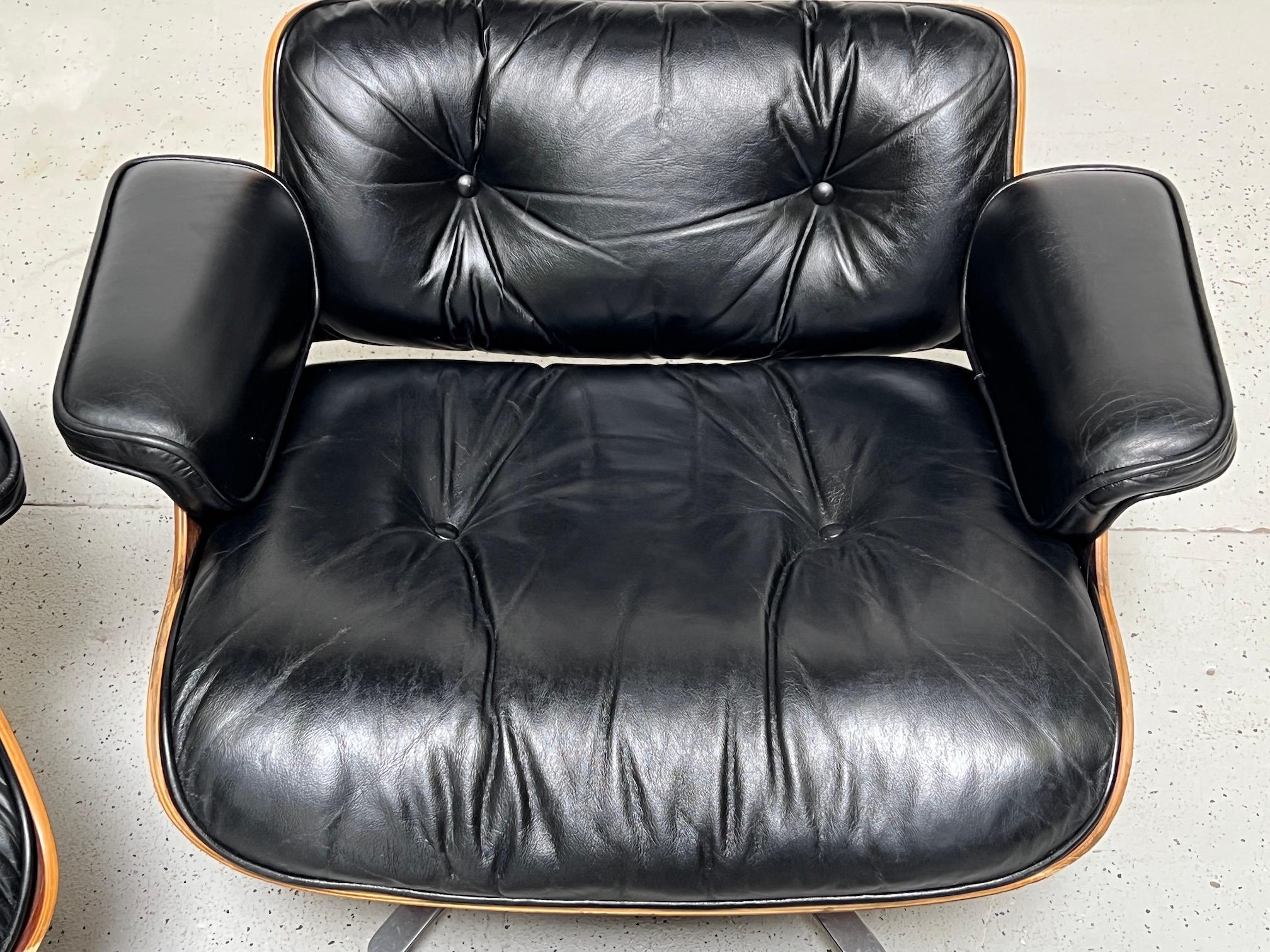 Pair of 670 Lounge Chairs by Charles Eames for Herman Miller For Sale 11
