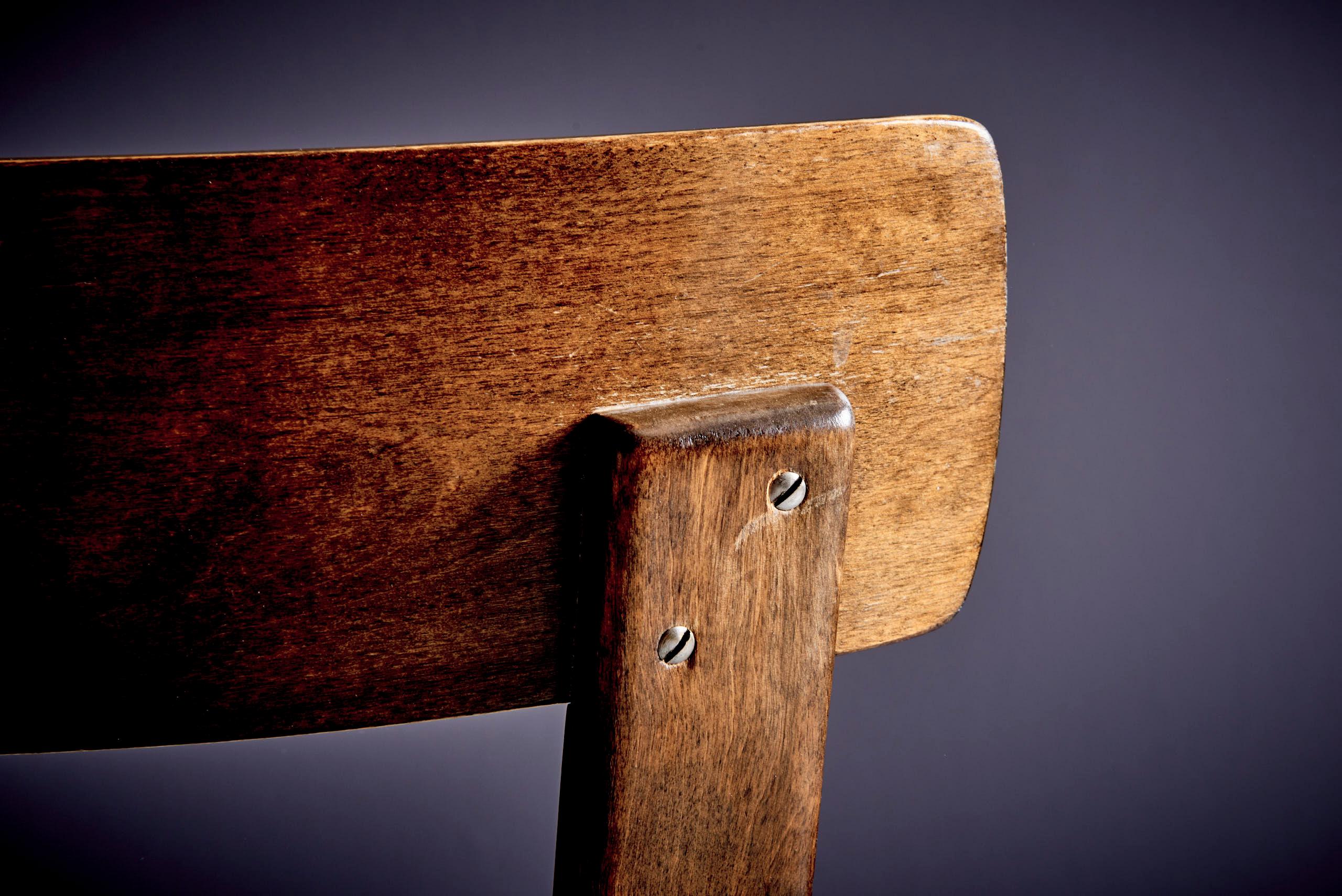 Pair of 69 chairs for Artek, by Aalvar Aalto For Sale 2