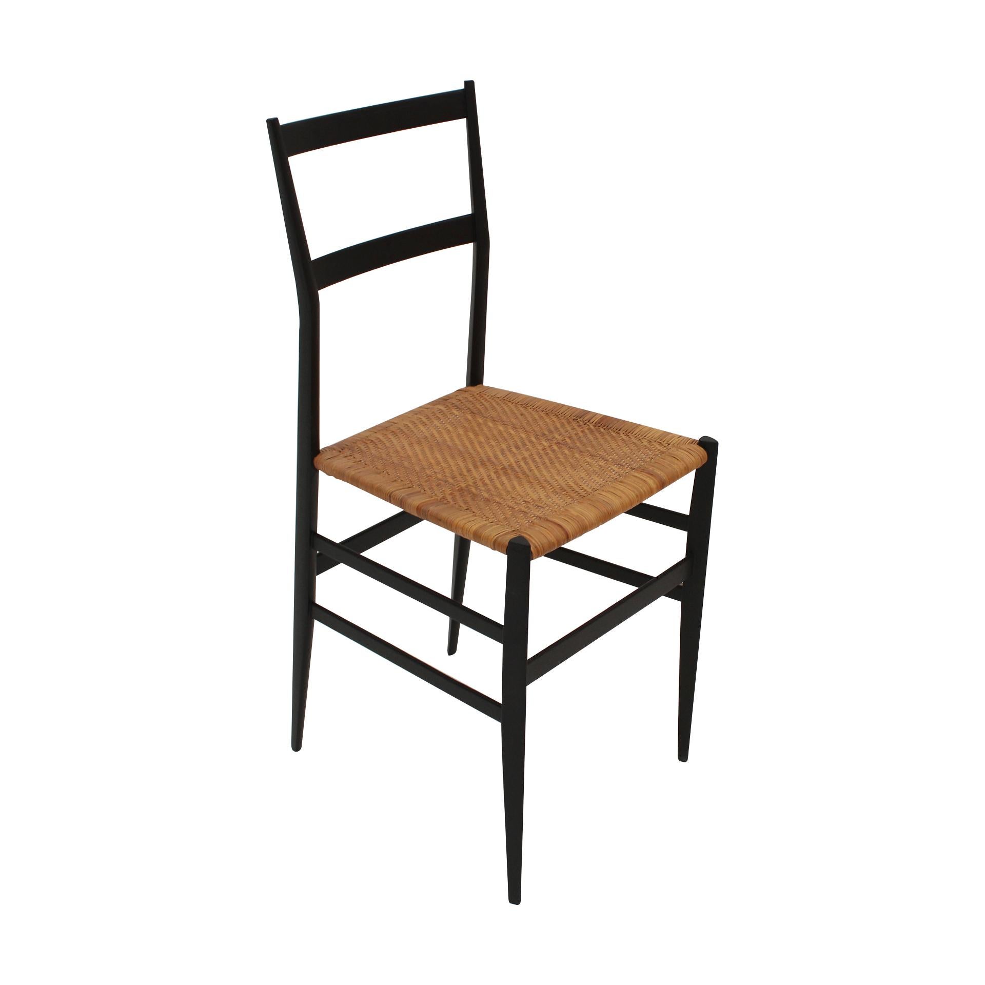 Coppia di sedie 699 Superleggera disegnate da Gio Ponti per Cassina. Italia, 1957. In condizioni buone in vendita a Madrid, ES
