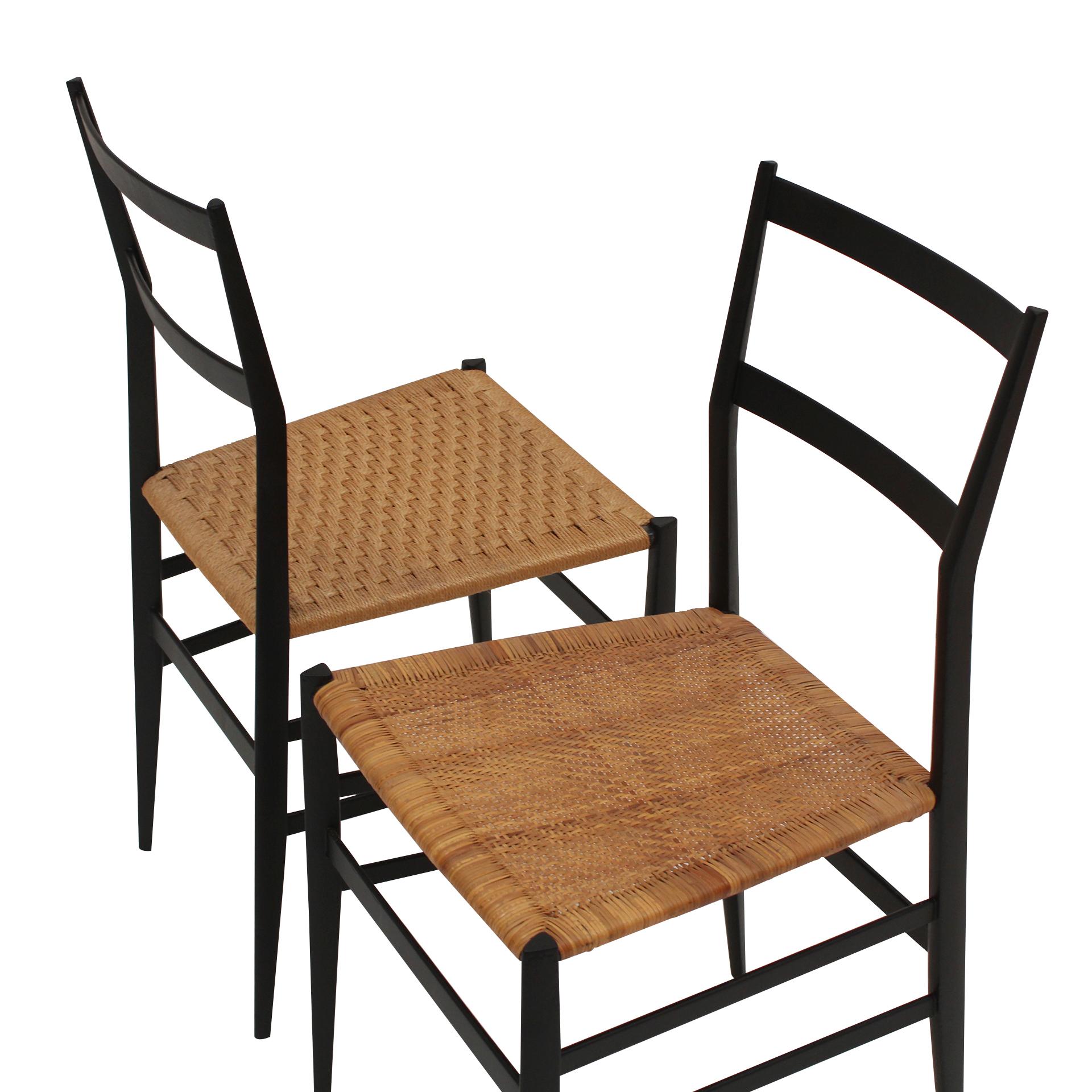 XX secolo Coppia di sedie 699 Superleggera disegnate da Gio Ponti per Cassina. Italia, 1957. in vendita