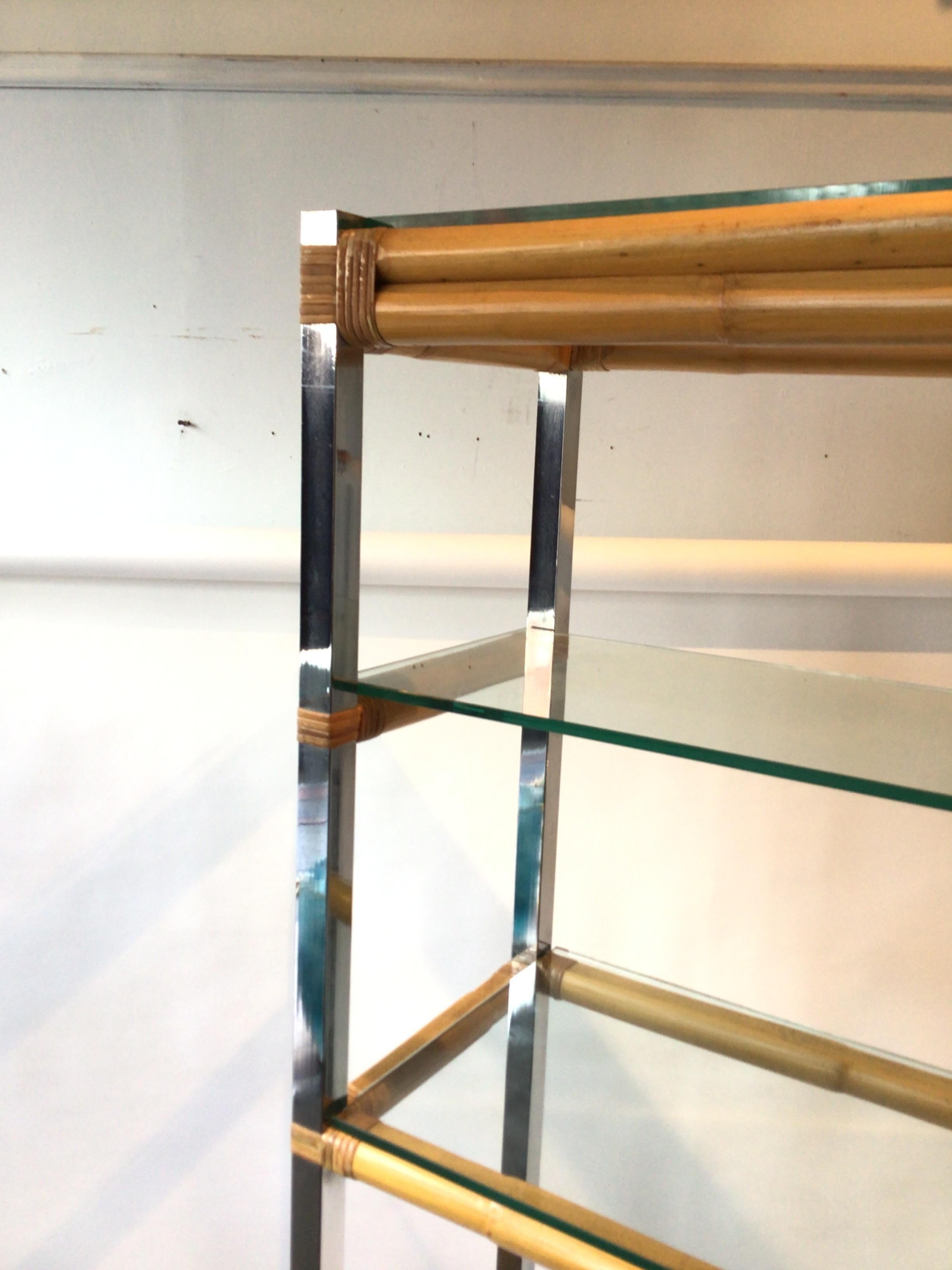 Coppia di Etageres in vetro cromato e bambù alte 7' anni '70 in vendita 5