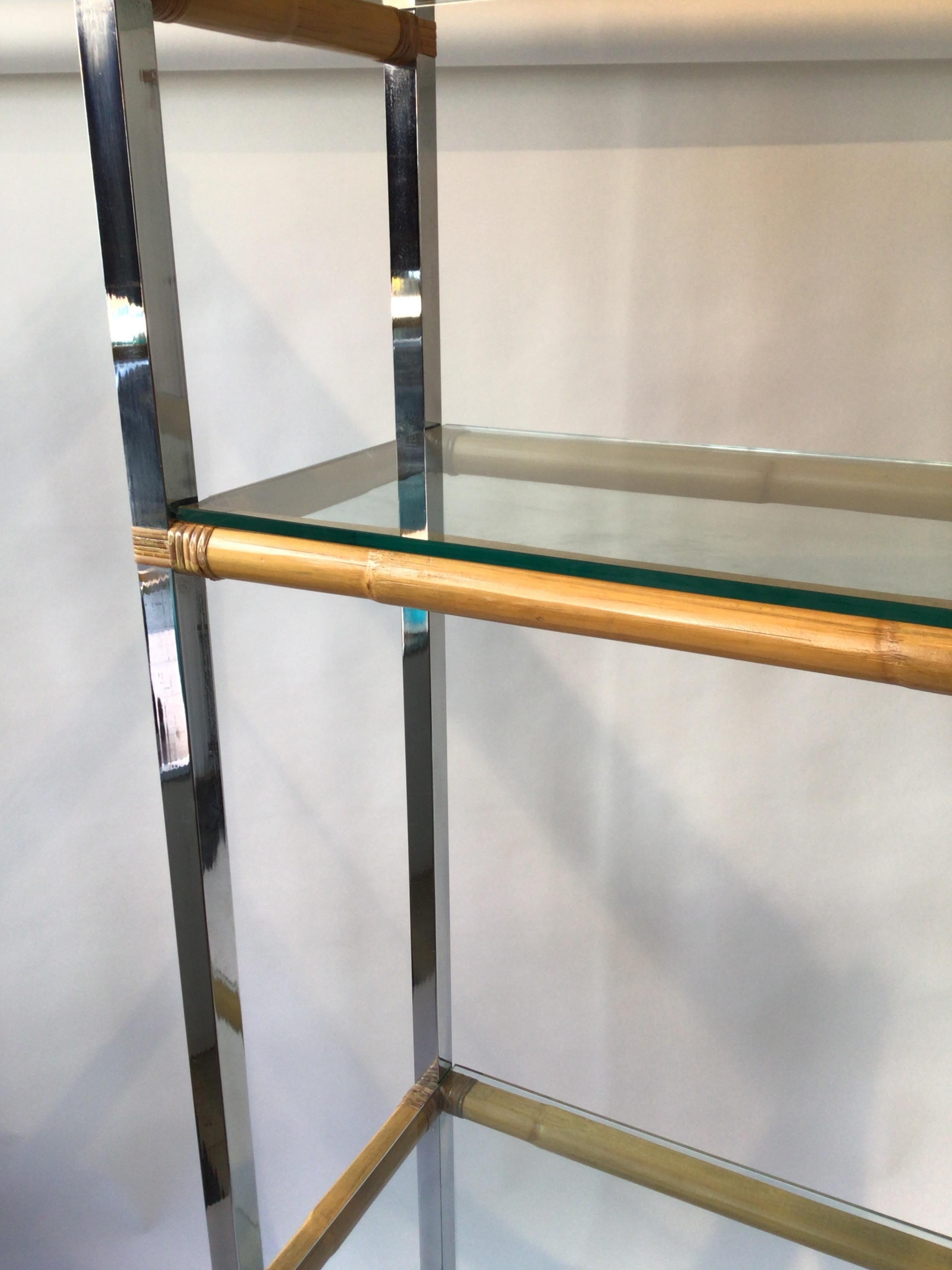 Coppia di Etageres in vetro cromato e bambù alte 7' anni '70 in vendita 6