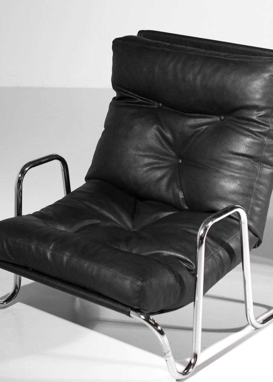 Pair of 70s armchairs in chromed steel tubes and black leather design 1970 For Sale 8