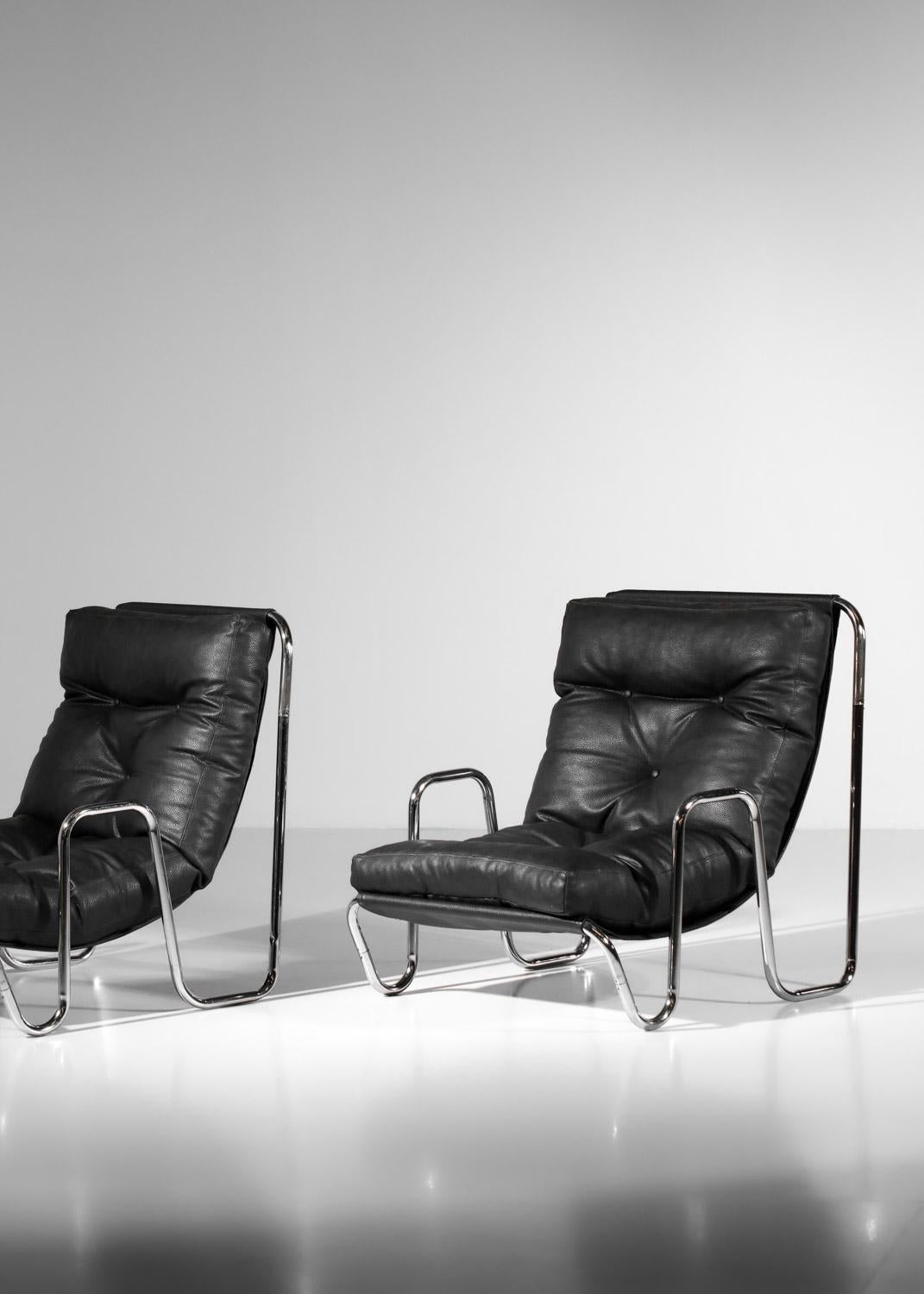 Pair of 70s armchairs in chromed steel tubes and black leather design 1970 For Sale 11