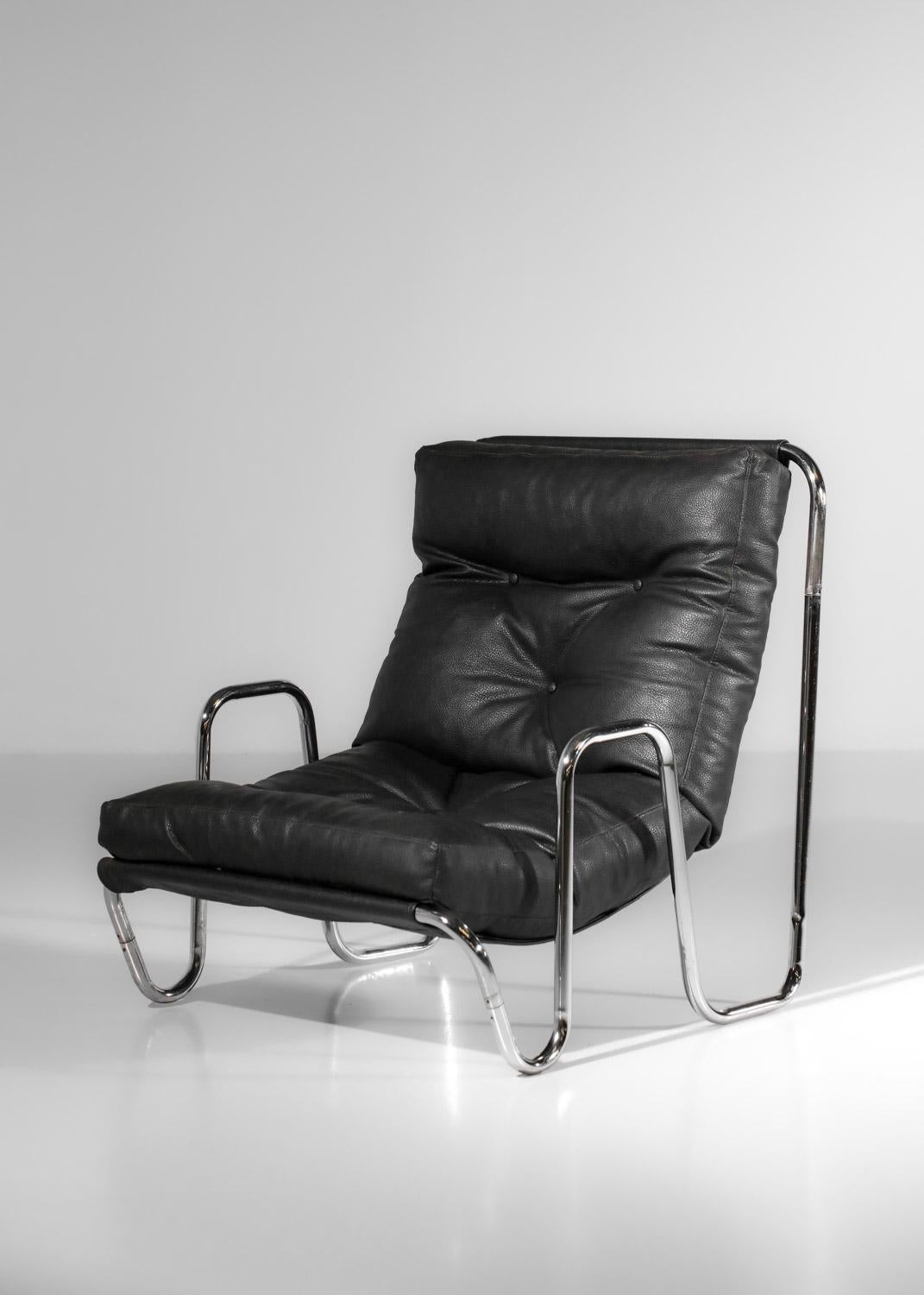 Pair of 70s armchairs in chromed steel tubes and black leather design 1970 For Sale 12