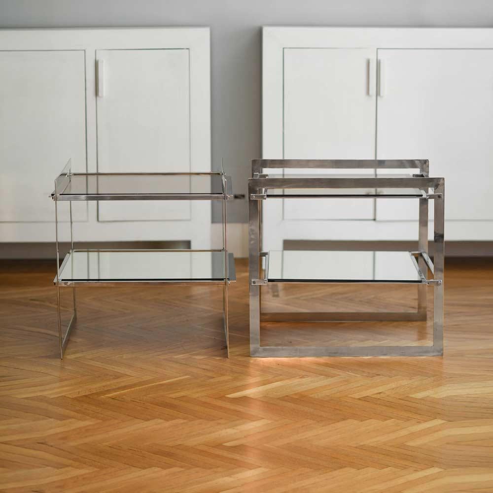 italien Paire de tables basses des années 70 en acier et verre en vente