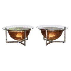 Paire de tables basses des années 70, acier, verre et plexiglas - France