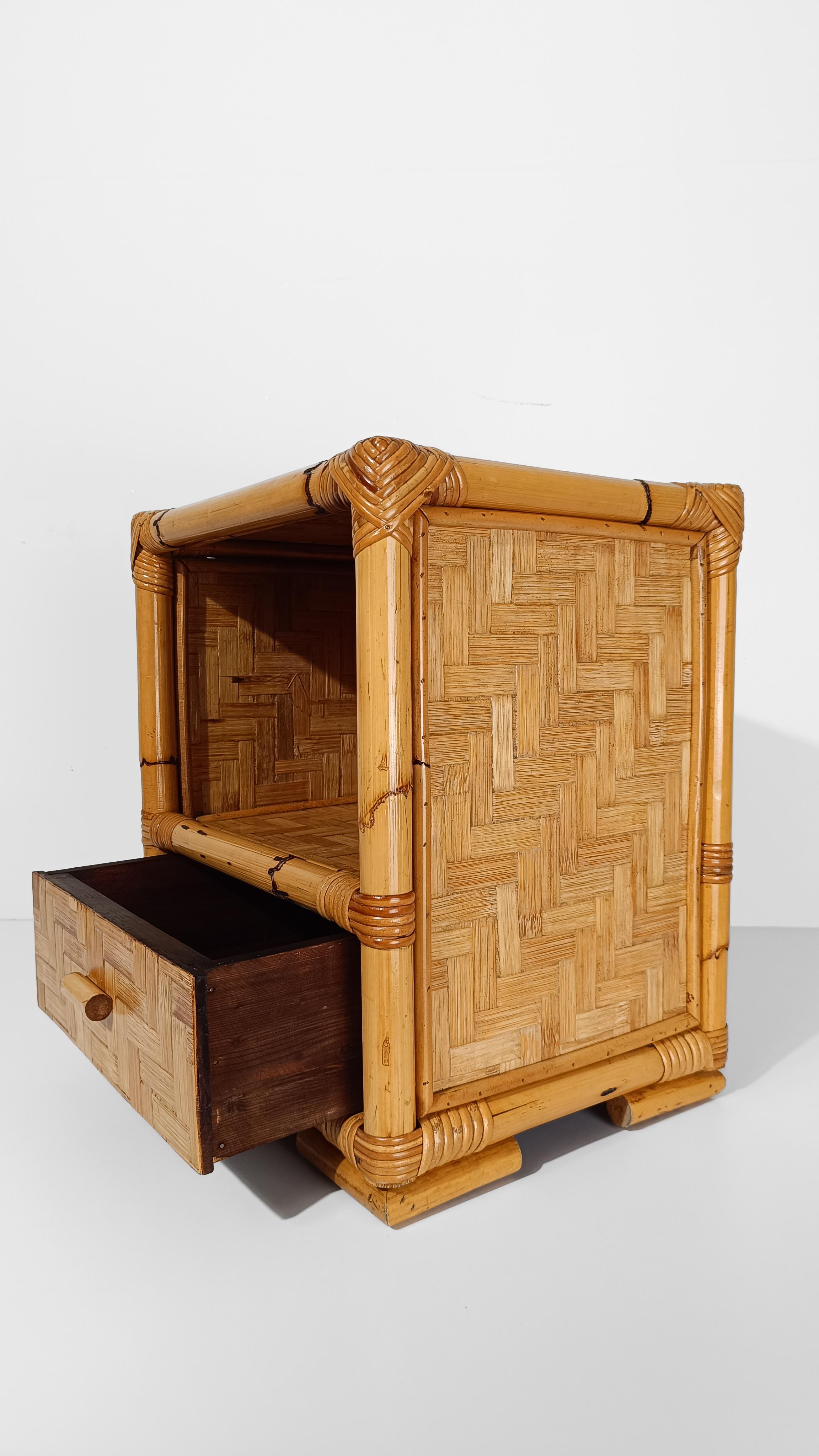 Pair of 70s Italian Riviera Nightstands made in Bamboo, Rattan & Fir Wood For Sale 6