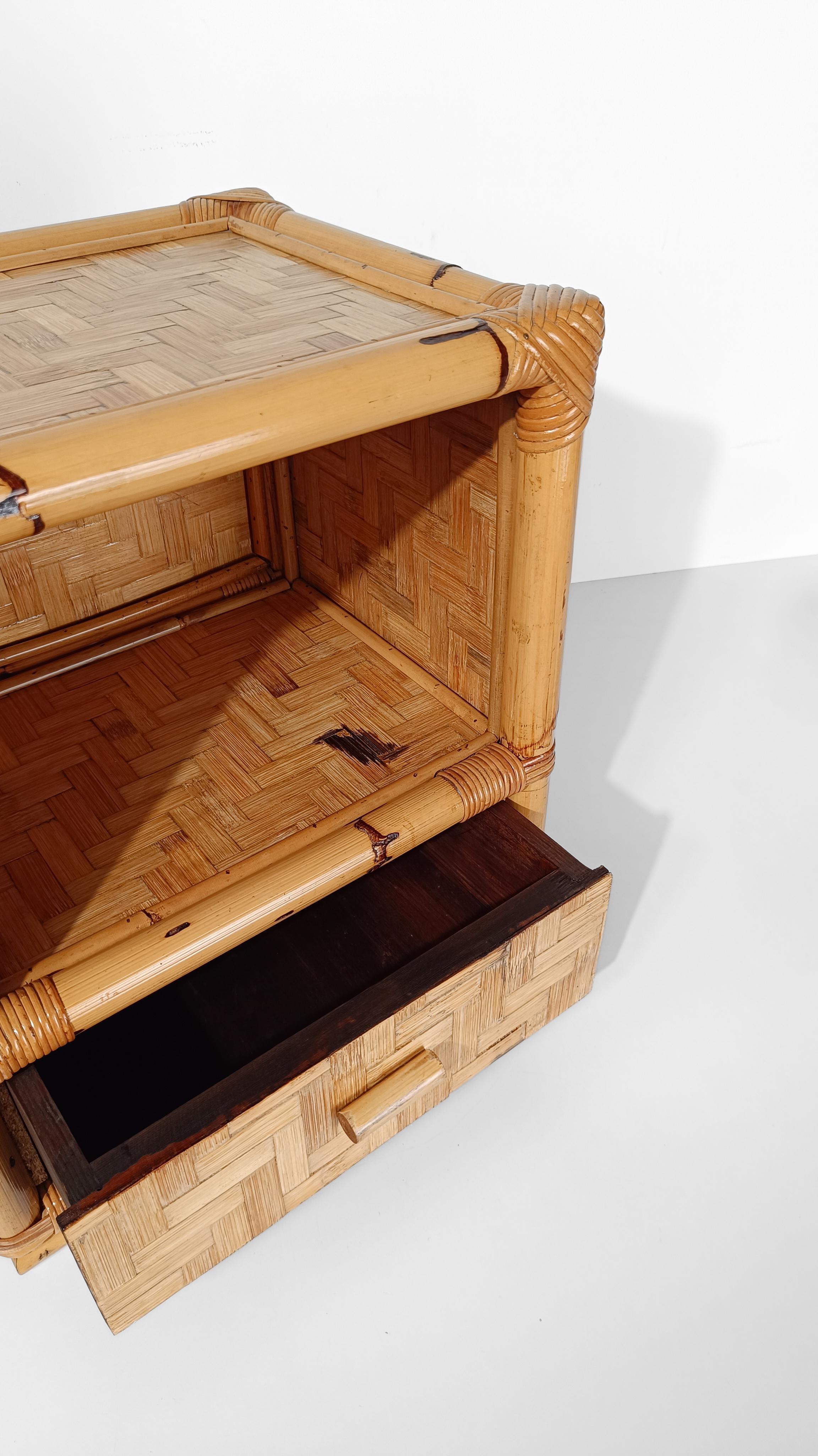 Pair of 70s Italian Riviera Nightstands made in Bamboo, Rattan & Fir Wood For Sale 13