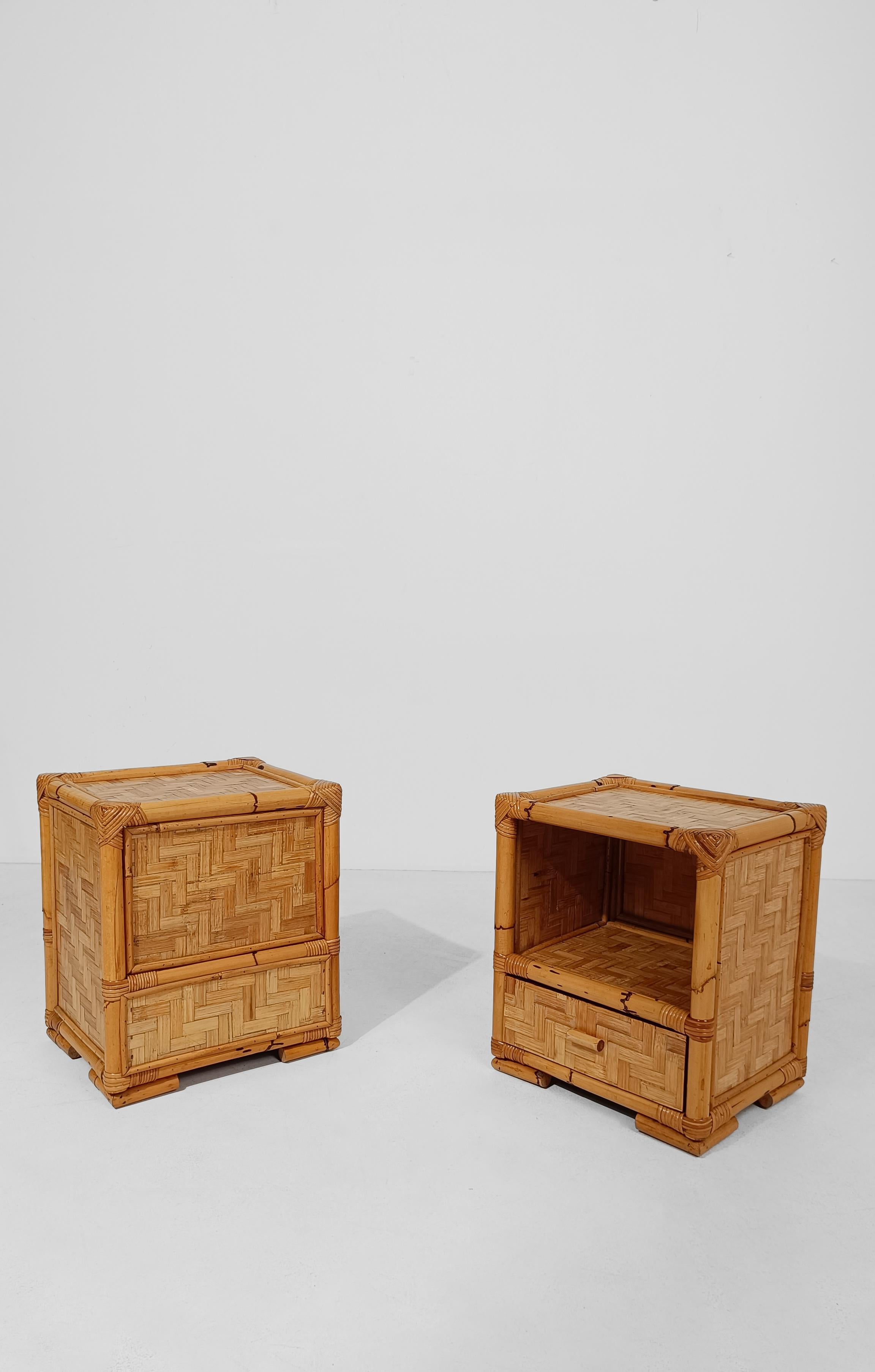 Mid-Century Modern Pair of 70s Italian Riviera Nightstands made in Bamboo, Rattan & Fir Wood For Sale