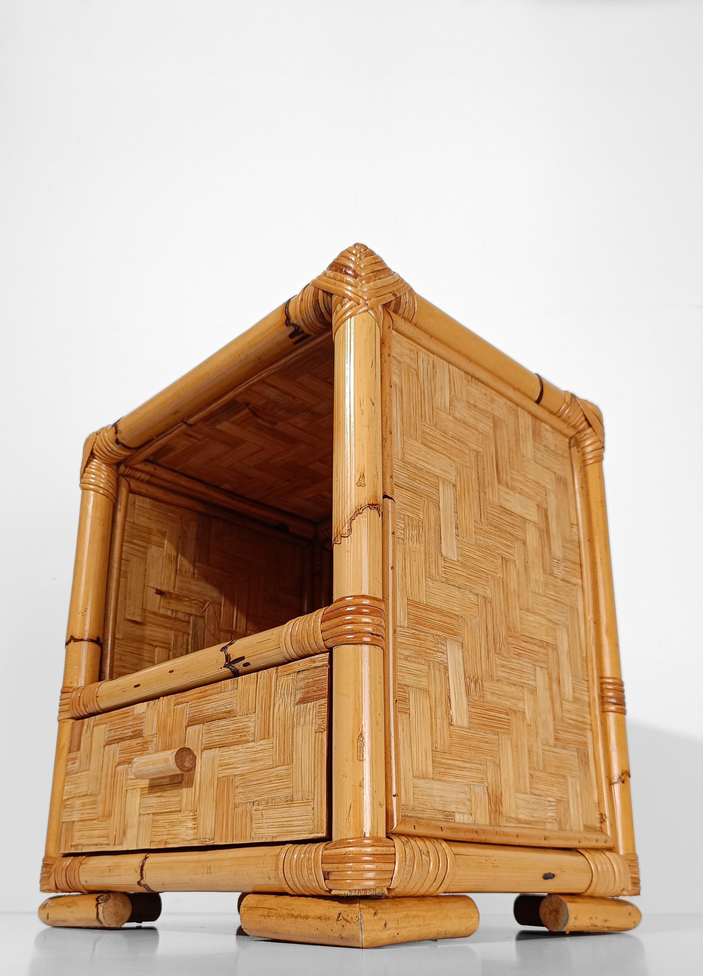 Pair of 70s Italian Riviera Nightstands made in Bamboo, Rattan & Fir Wood For Sale 1