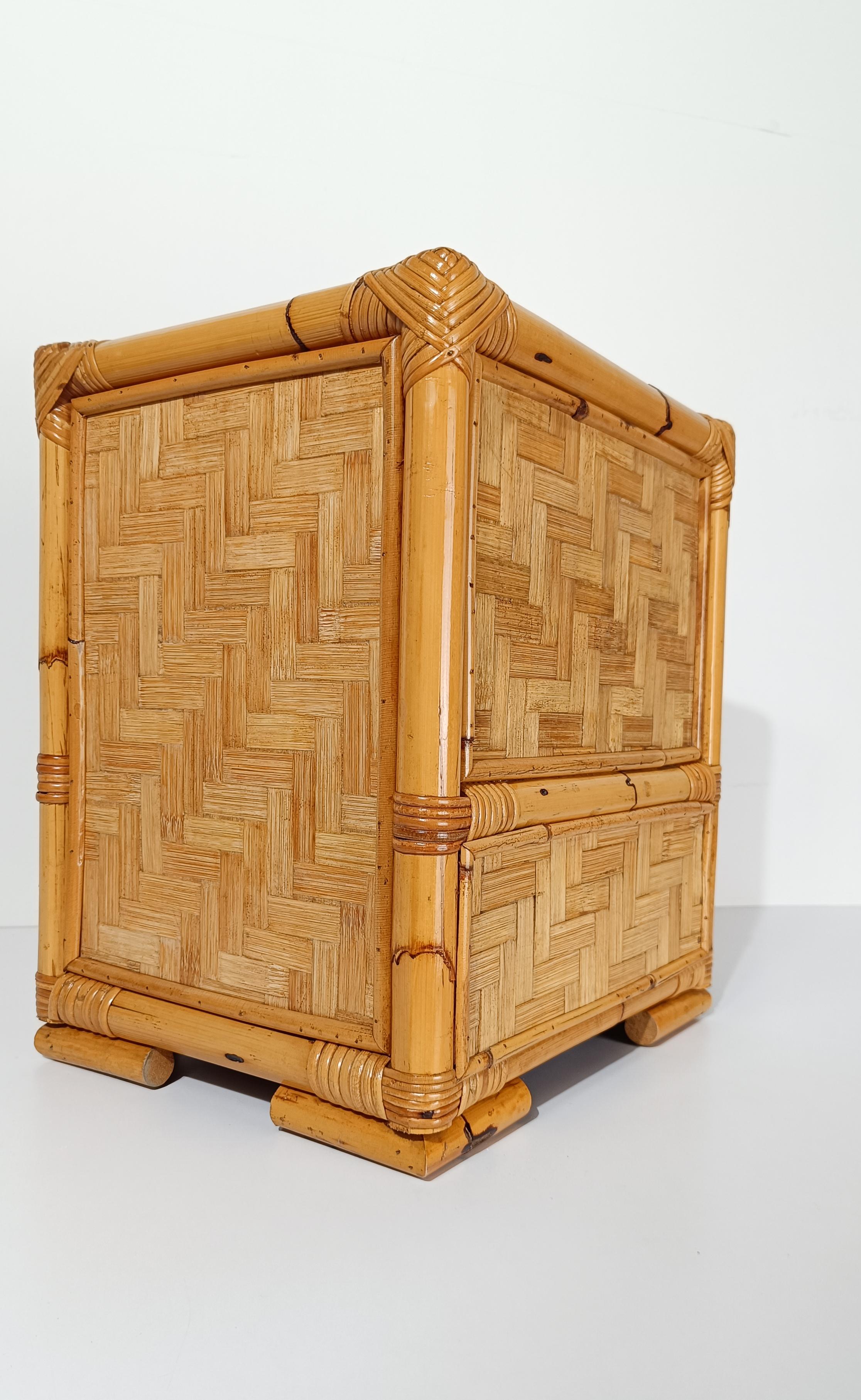 Pair of 70s Italian Riviera Nightstands made in Bamboo, Rattan & Fir Wood For Sale 4