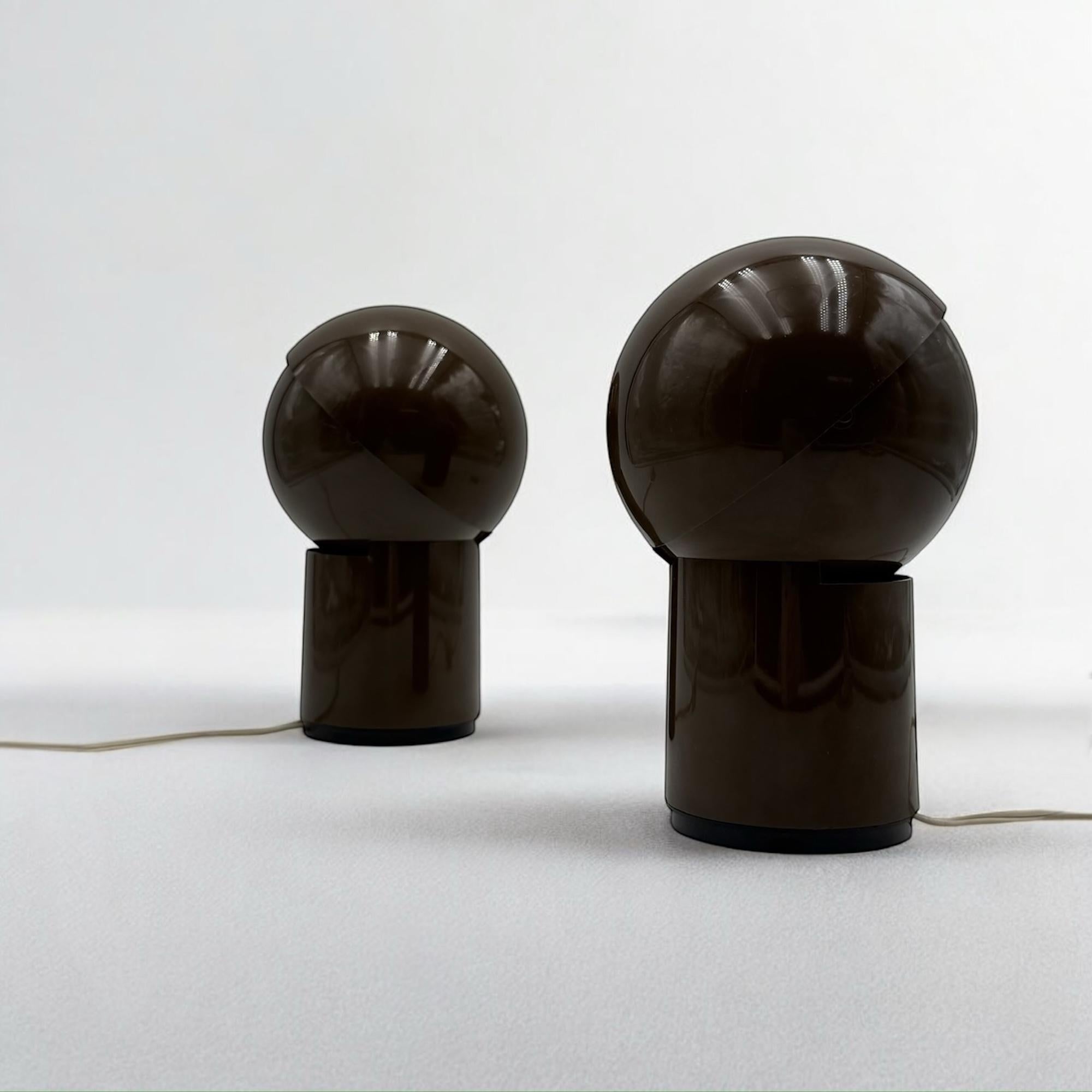 Pair of 70s Lamps 'Sfera Notte' Gagiplast - Space Age Design Icons In Good Condition In San Benedetto Del Tronto, IT
