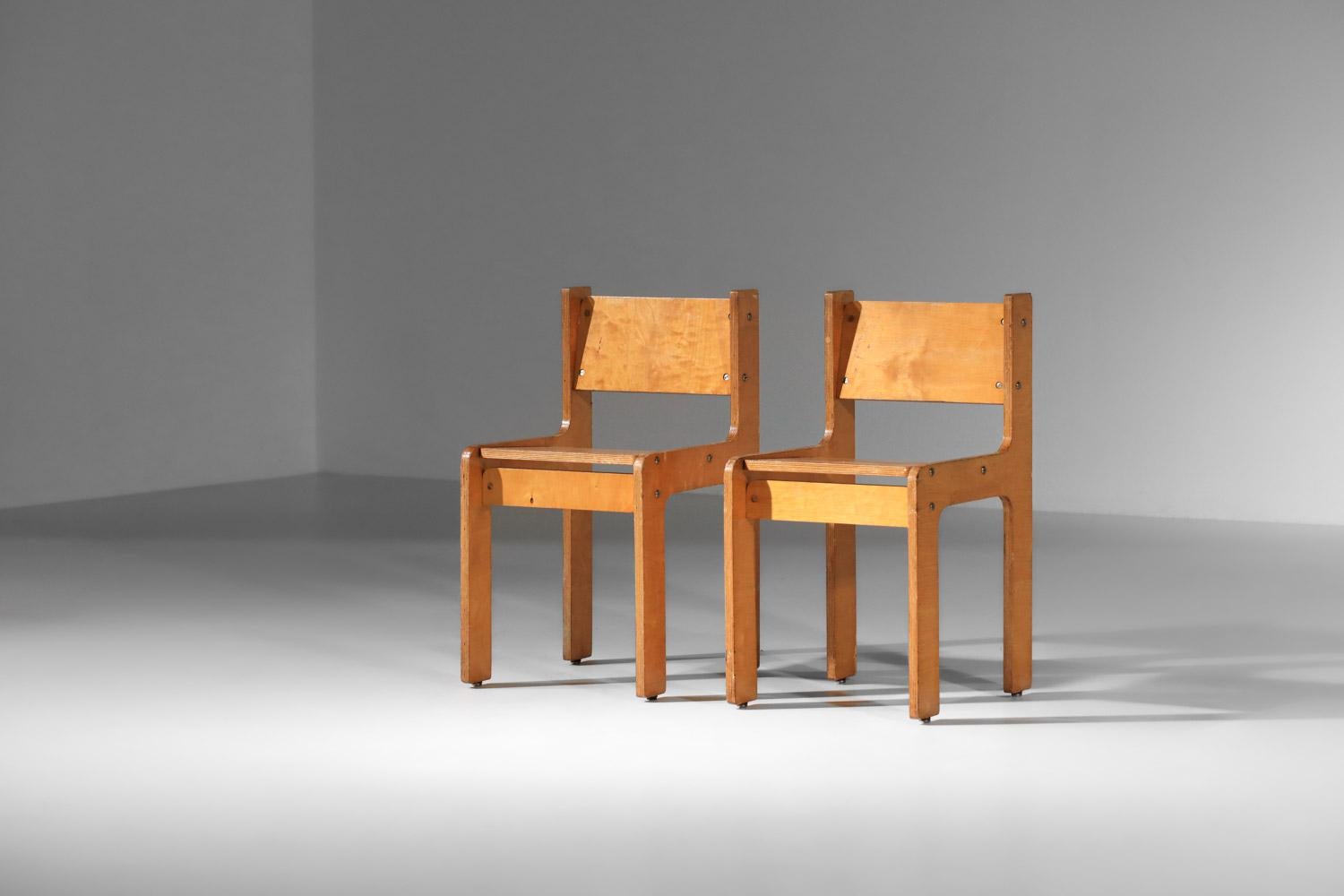 French Pair of 70's plywood architectural chairs  For Sale