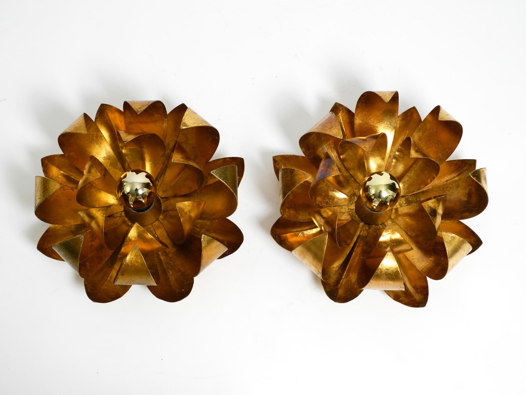 German Pair of 70's Regency gilded floral wall or ceiling lamp with large leaves For Sale