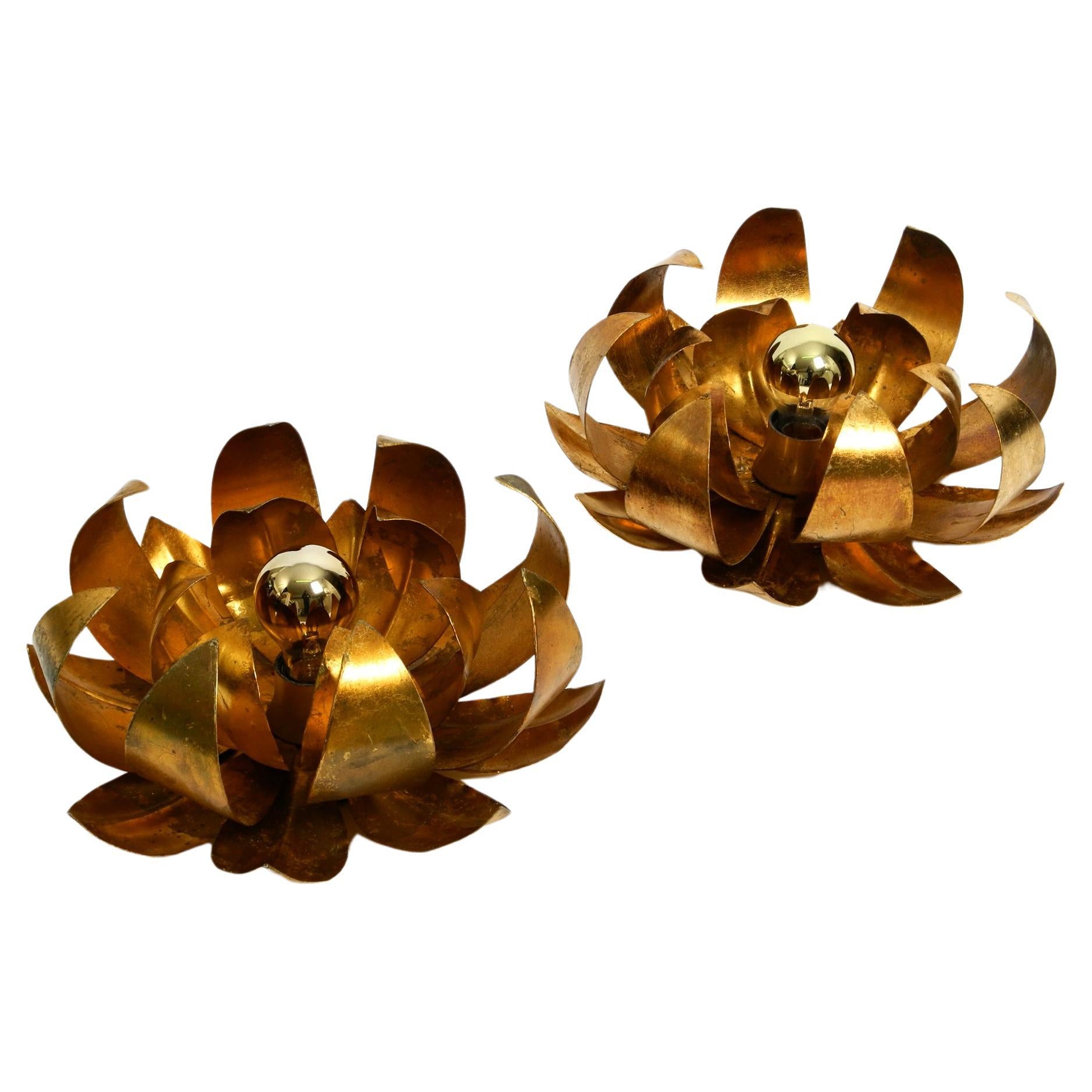 Pair of 70's Regency gilded floral wall or ceiling lamp with large leaves