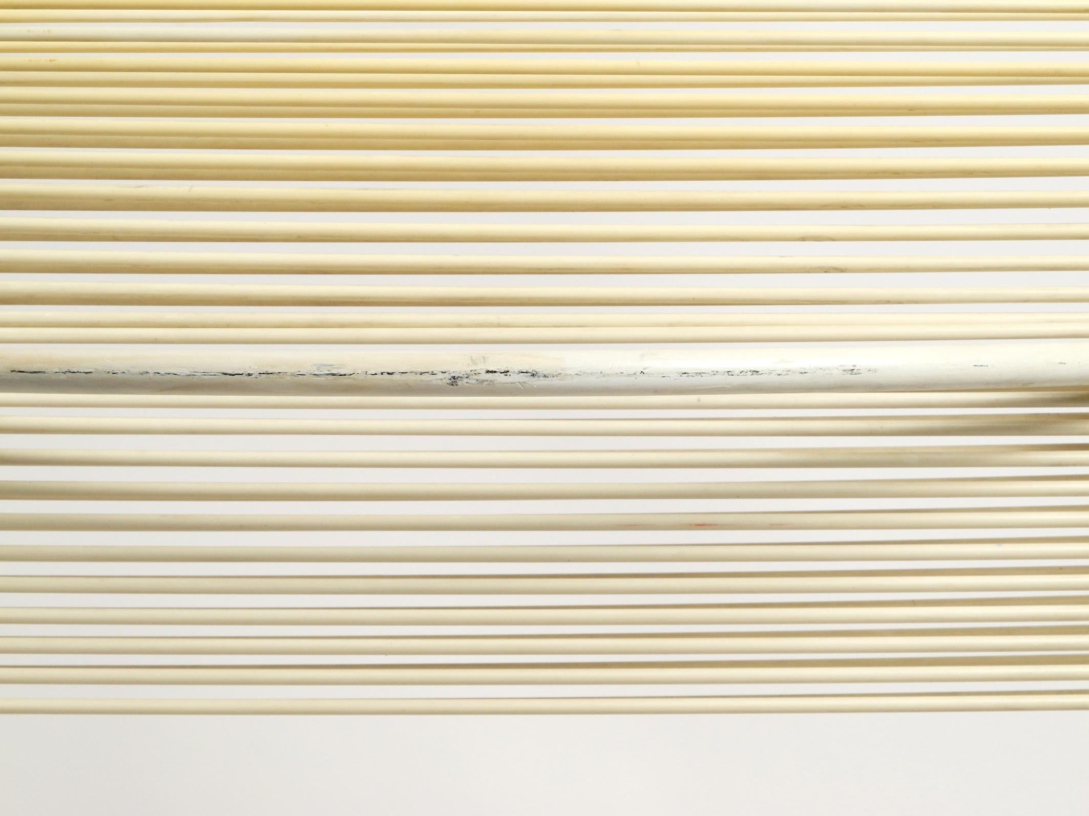 Paire de chaises Spaghetti blanches des années 70 par Giandomenico Belotti pour Alias, Italie en vente 4